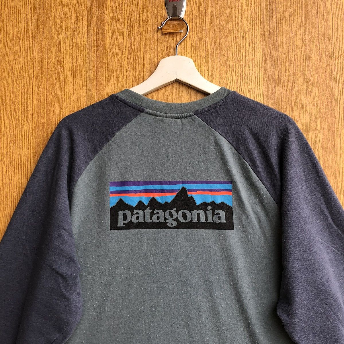 Patagonia Vintage Patagonia Long Sleeve T-shirt Big Logo Size US XXL / EU 58 / 5 - 5 Thumbnail