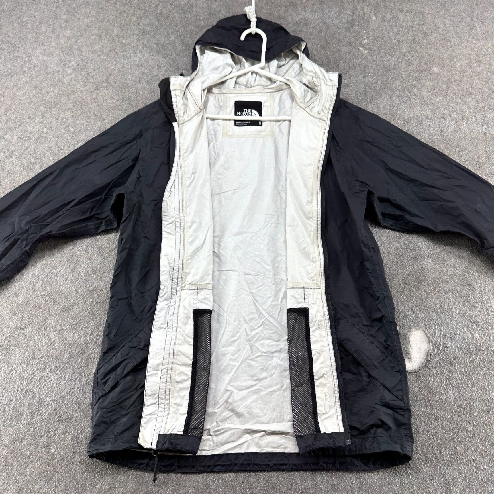 The North Face **North Face Mens Black Hooded Rain Jacket** User: North Face Mens Black Hooded Rain Jacket Hyvent 2.5L Shell Size US M / EU 48-50 / 2 - 6 Thumbnail