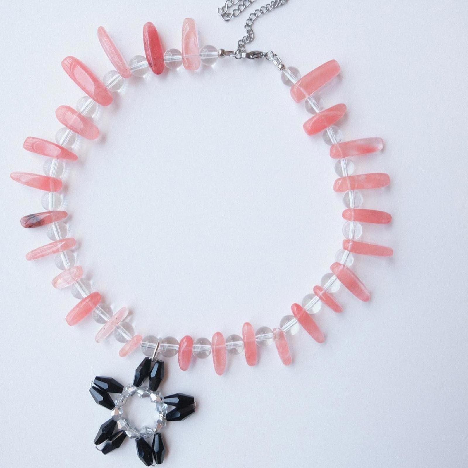Handmade Handmade Flower Pendant Beaded Necklace Size ONE SIZE - 1 Thumbnail