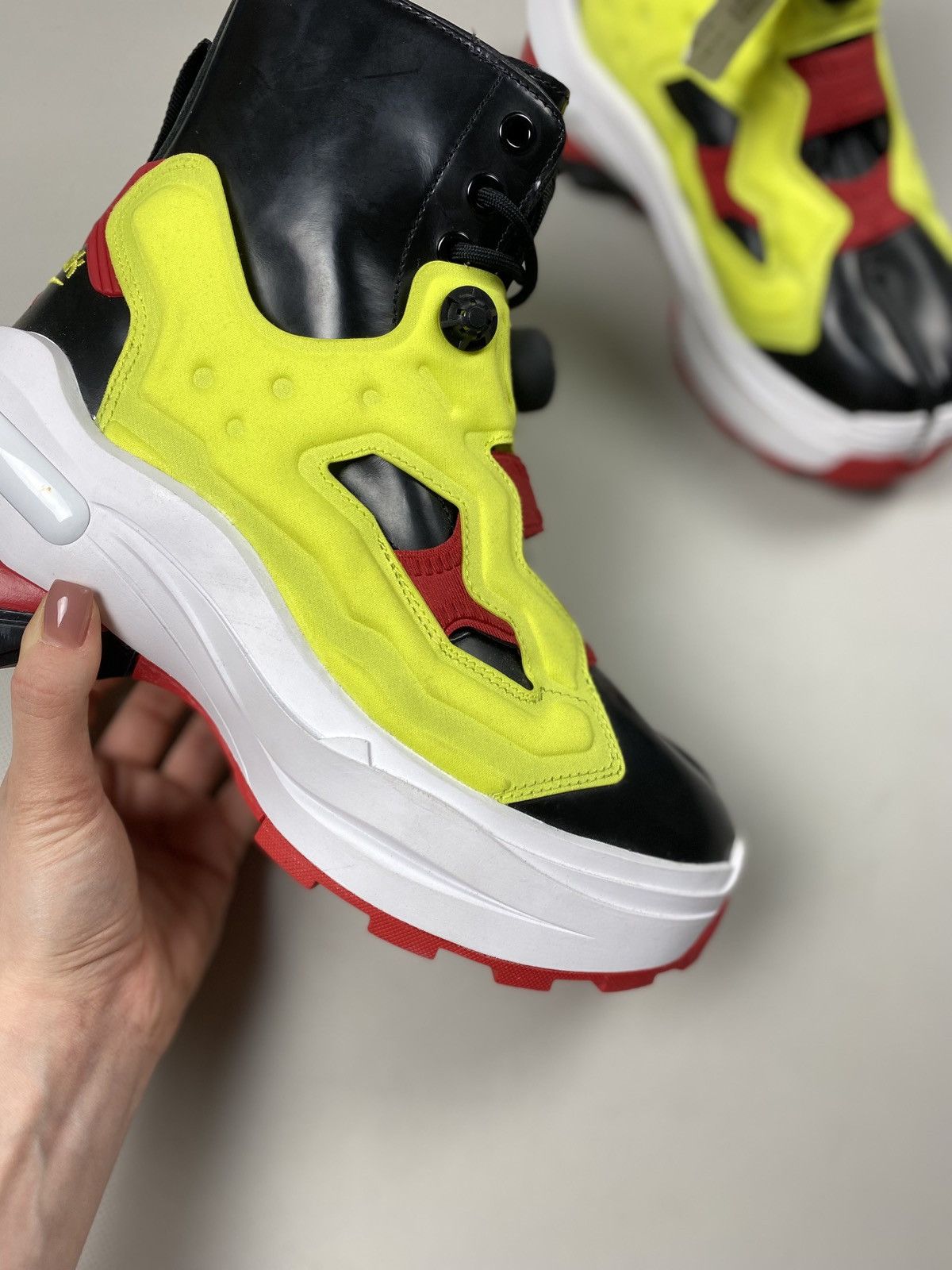 Maison Margiela × Reebok Maison Margiela Insta Pump Fury Tabi Project 0 B Sneakers Size US 7.5 / EU 40-41 - 10 Thumbnail