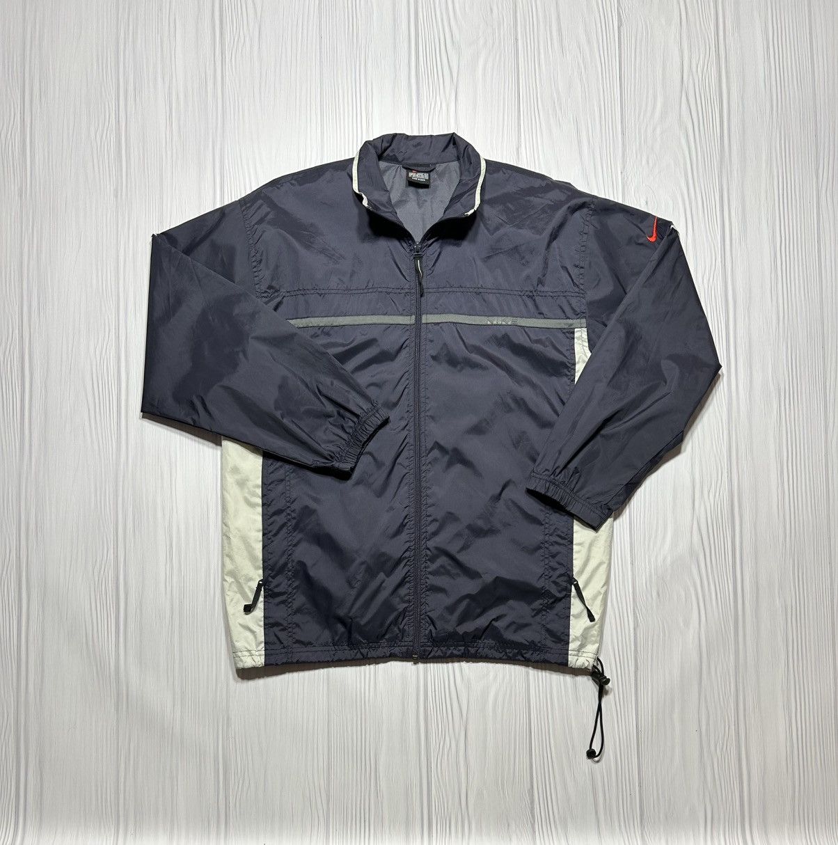 Nike × Vintage Vintage 90s Nike Light Jacket Size S Polyester/Nylon Size US S / EU 44-46 / 1 - 1 Thumbnail