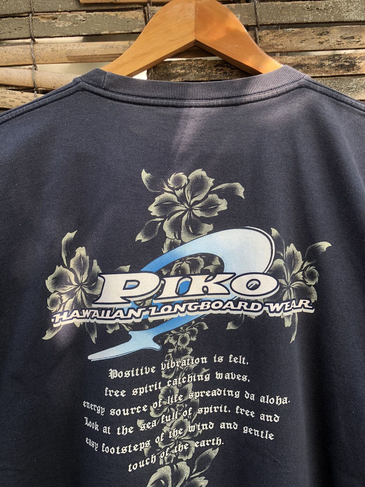Japanese Brand × Quiksilver × Vintage Vintage Sunfaded Piko Surfwear Glitter Backhit Tee Size US L / EU 52-54 / 3 - 2 Thumbnail