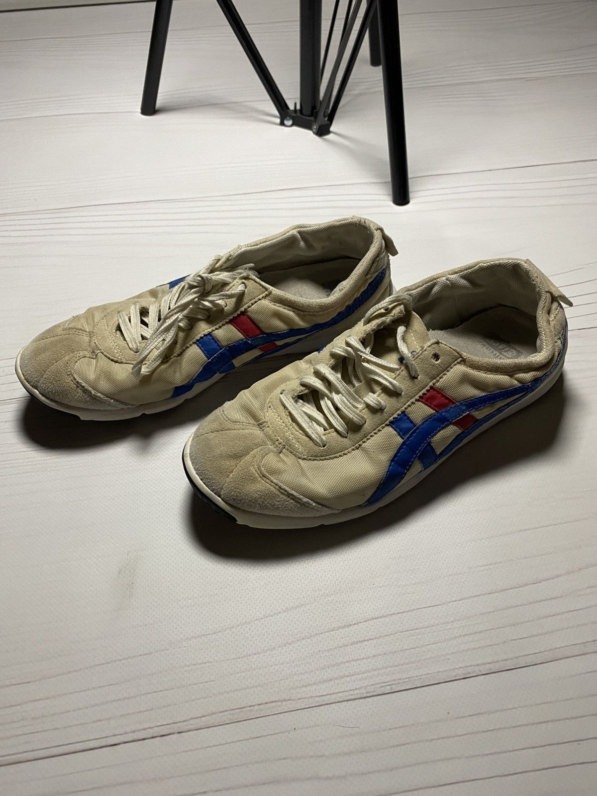 Japanese Brand × Onitsuka Tiger × Vintage Vintage Onitsuka Tiger Mexico 66 worn distressed sneakers Size US 6.5 / EU 39-40 - 5 Thumbnail