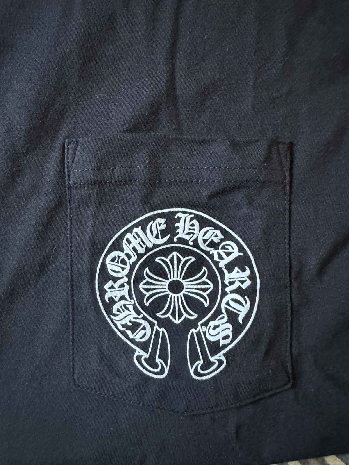 Chrome Hearts Chrome hearts Los Angeles horse shoe cross tee Size US XL / EU 56 / 4 - 3 Thumbnail