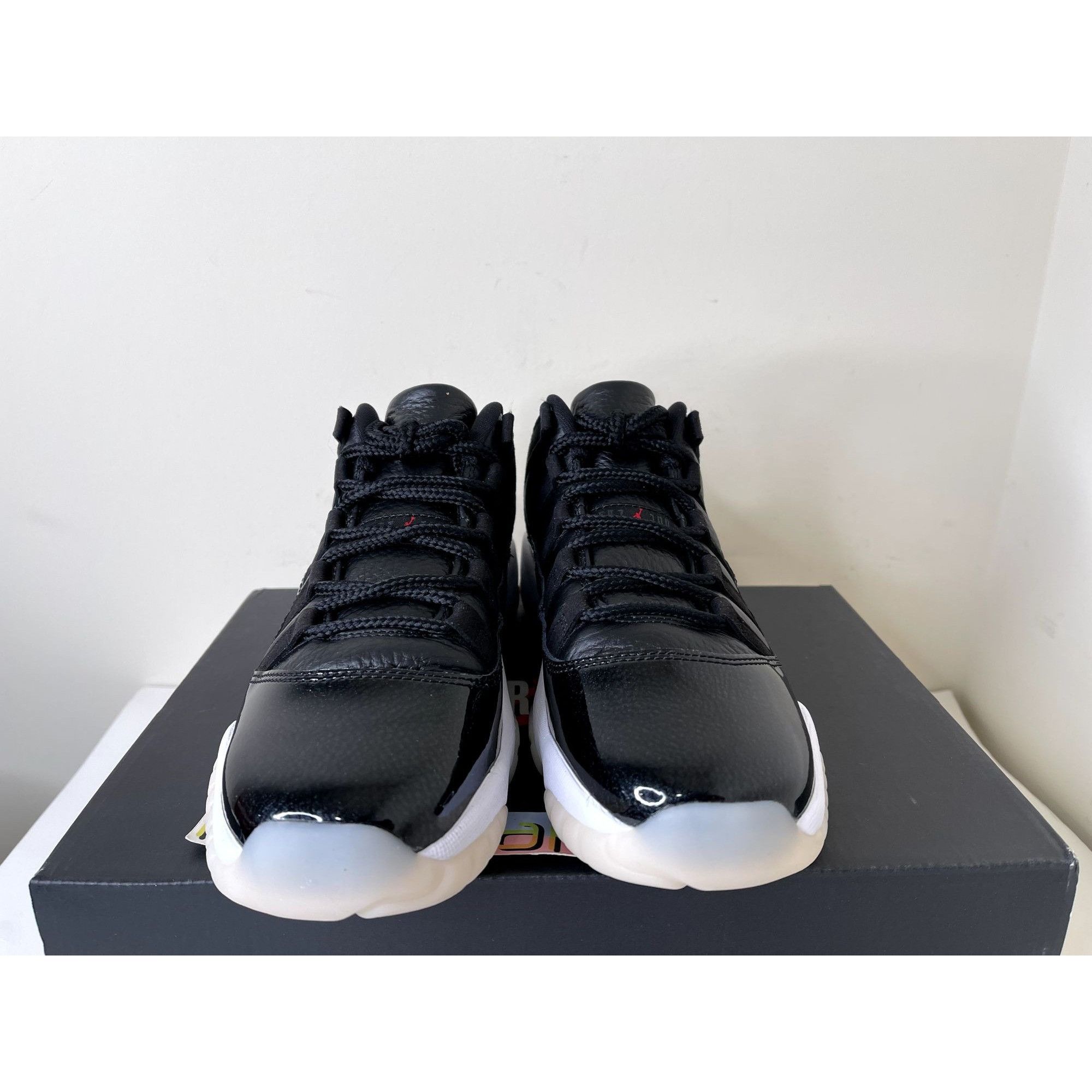 Jordan Brand Jordan 11 Retro Low 72-10 Black Gym Red GS 5.5Y Size US 5.5 / EU 38 - 2 Thumbnail
