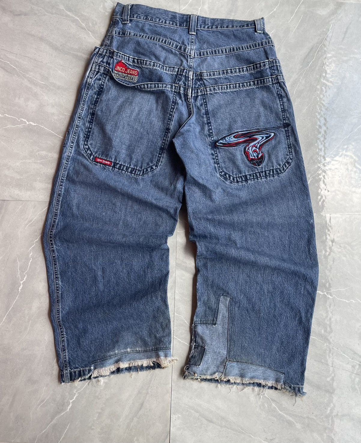 JNCO RARE JNCO TRIBALS SNAKE SKULL Size US 34 / EU 50 - 1 Thumbnail
