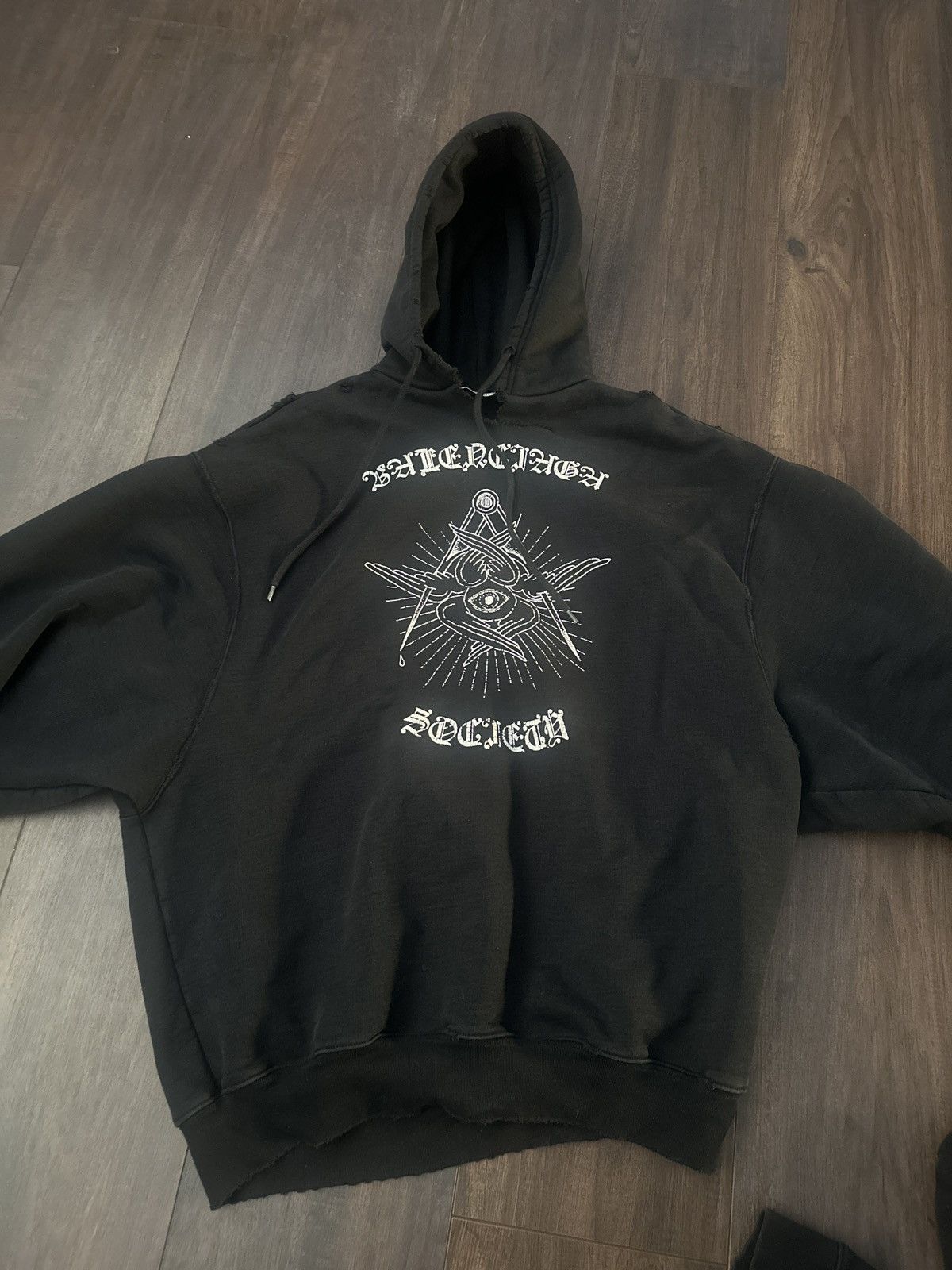 Balenciaga Balenciaga Free your mind hoodie | Grailed