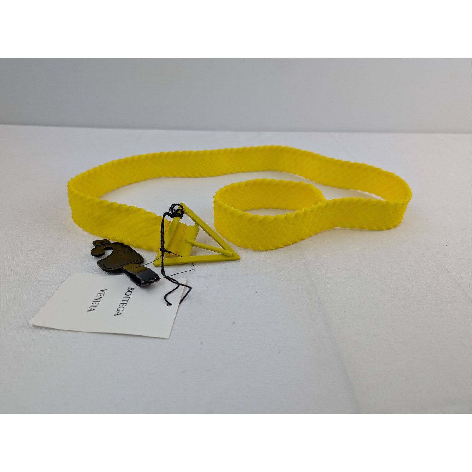 Bottega Veneta o1rshd1 Size: 100 / Intreccio Rubber Belt in Lemon Size 40 - 5 Thumbnail