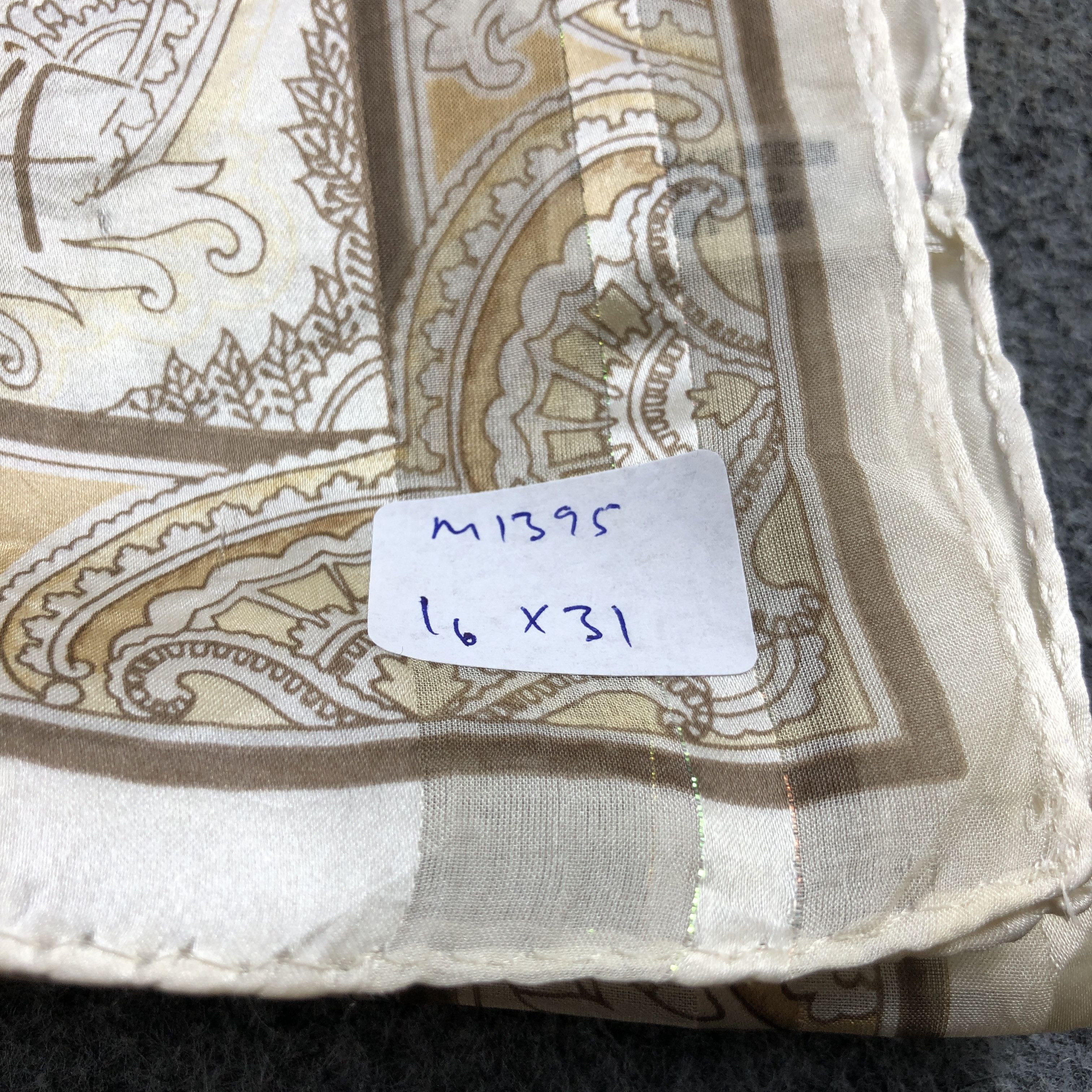 Diane von Furstenberg Diane von Furstenberg Paisley Silk Stole Silk Scarf M1395 Size ONE SIZE - 8 Thumbnail