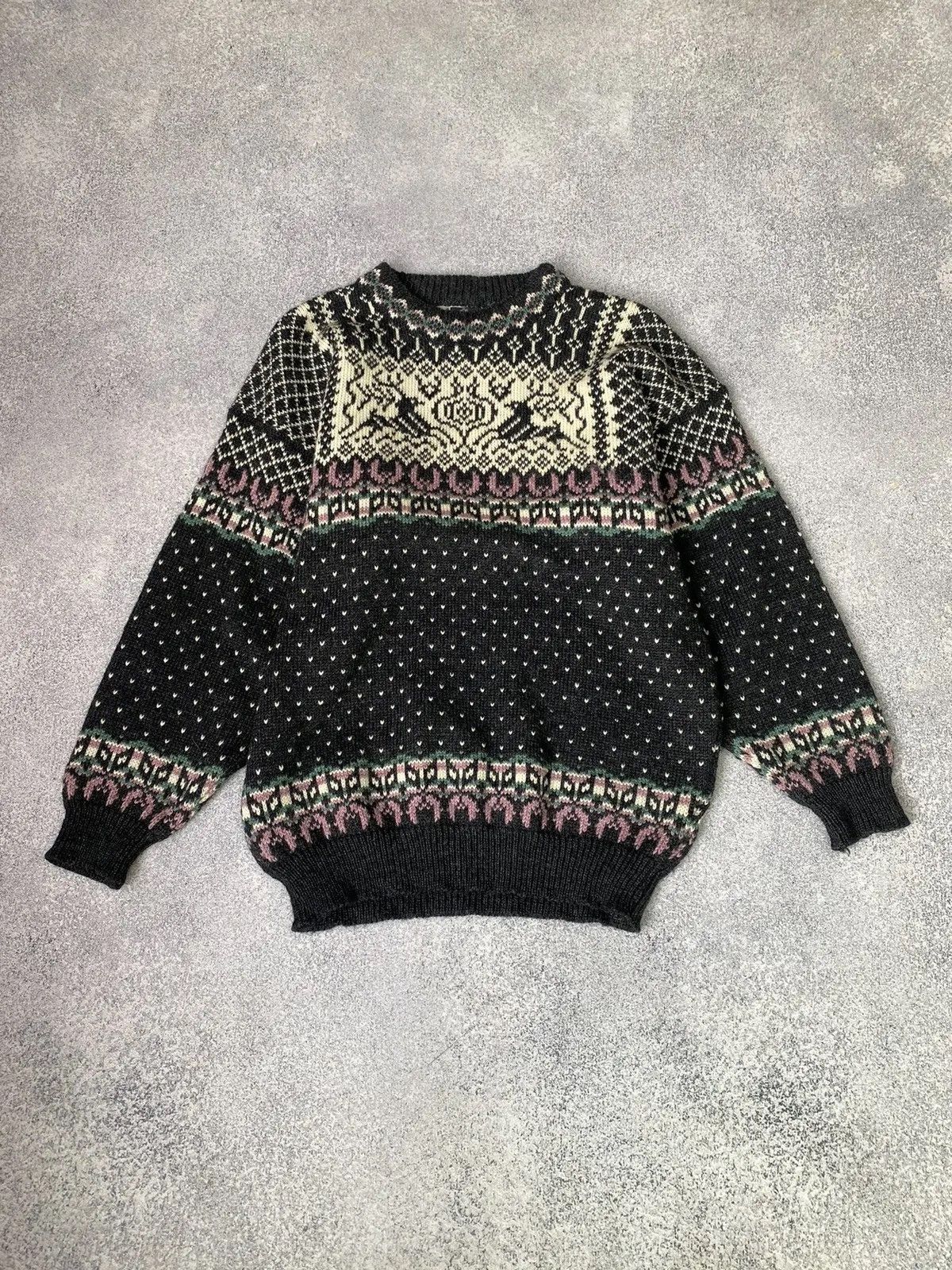Dale Of Norway × Vintage Vintage DALE OF NORWAY Deer Fair Isle Wool Knit Ski Sweater Size US L / EU 52-54 / 3 - 2 Thumbnail