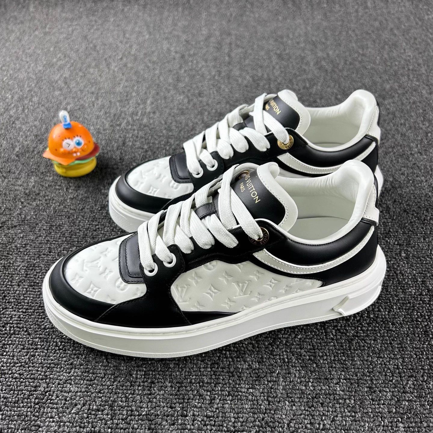 Louis Vuitton LV black and white embossed platform shoes 35.5 Size US 4.5 / IT 34.5 - 1 Thumbnail
