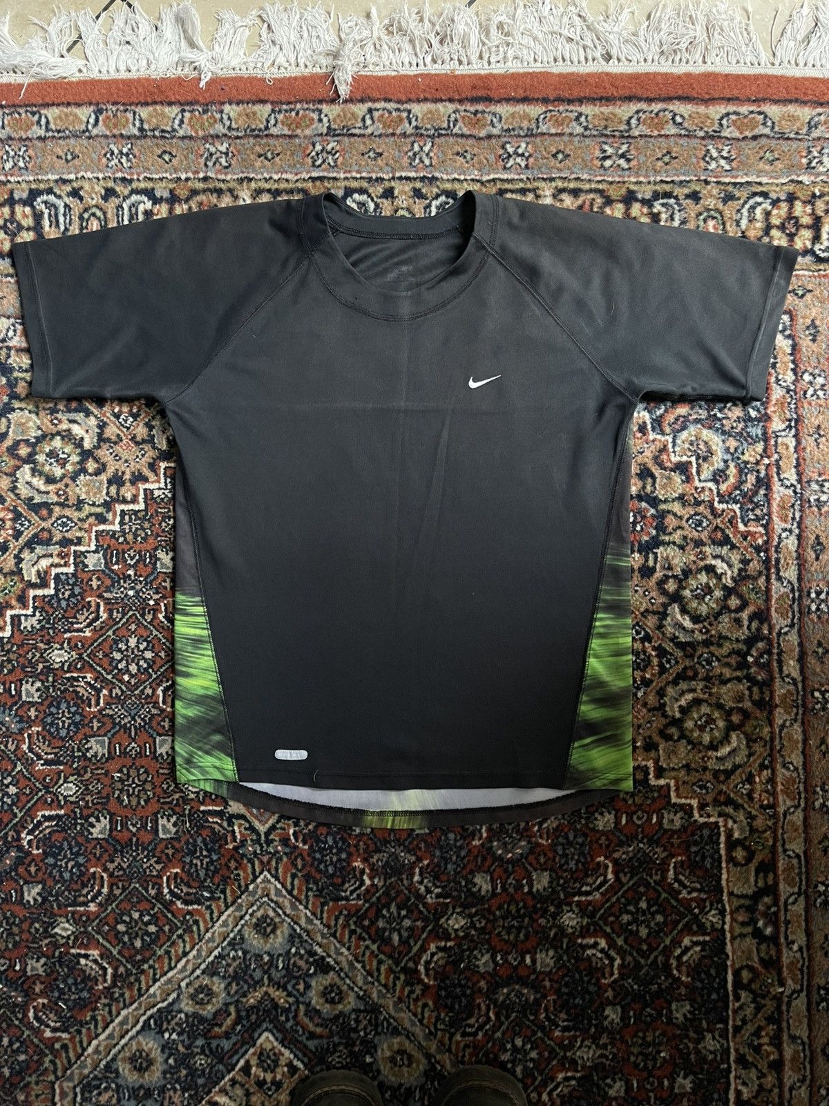 Nike Vintage Nike T shirt motion blur graphic Size US M / EU 48-50 / 2 - 2 Thumbnail