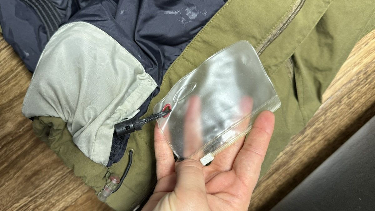 Oakley × Vintage Vintage khaki oakley jacket size XL snowboard Size US XL / EU 56 / 4 - 13 Thumbnail