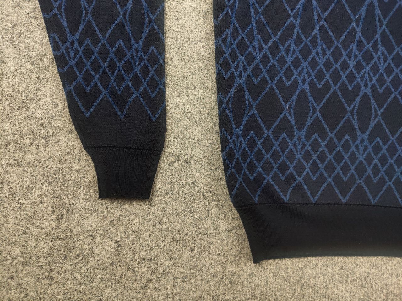 John Smedley John Smedley design blue wool sweater with geometric pattern Size US M / EU 48-50 / 2 - 5 Thumbnail