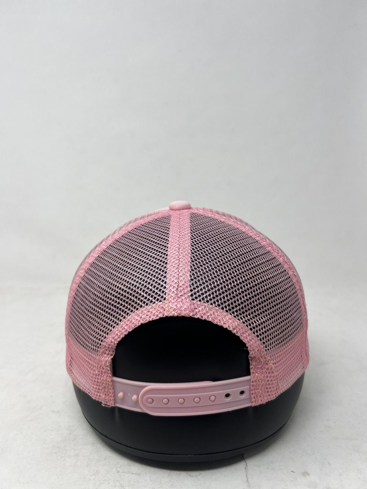 Japanese Brand Hilarious Jubilee Pink Trucker Hat Size ONE SIZE - 4 Thumbnail