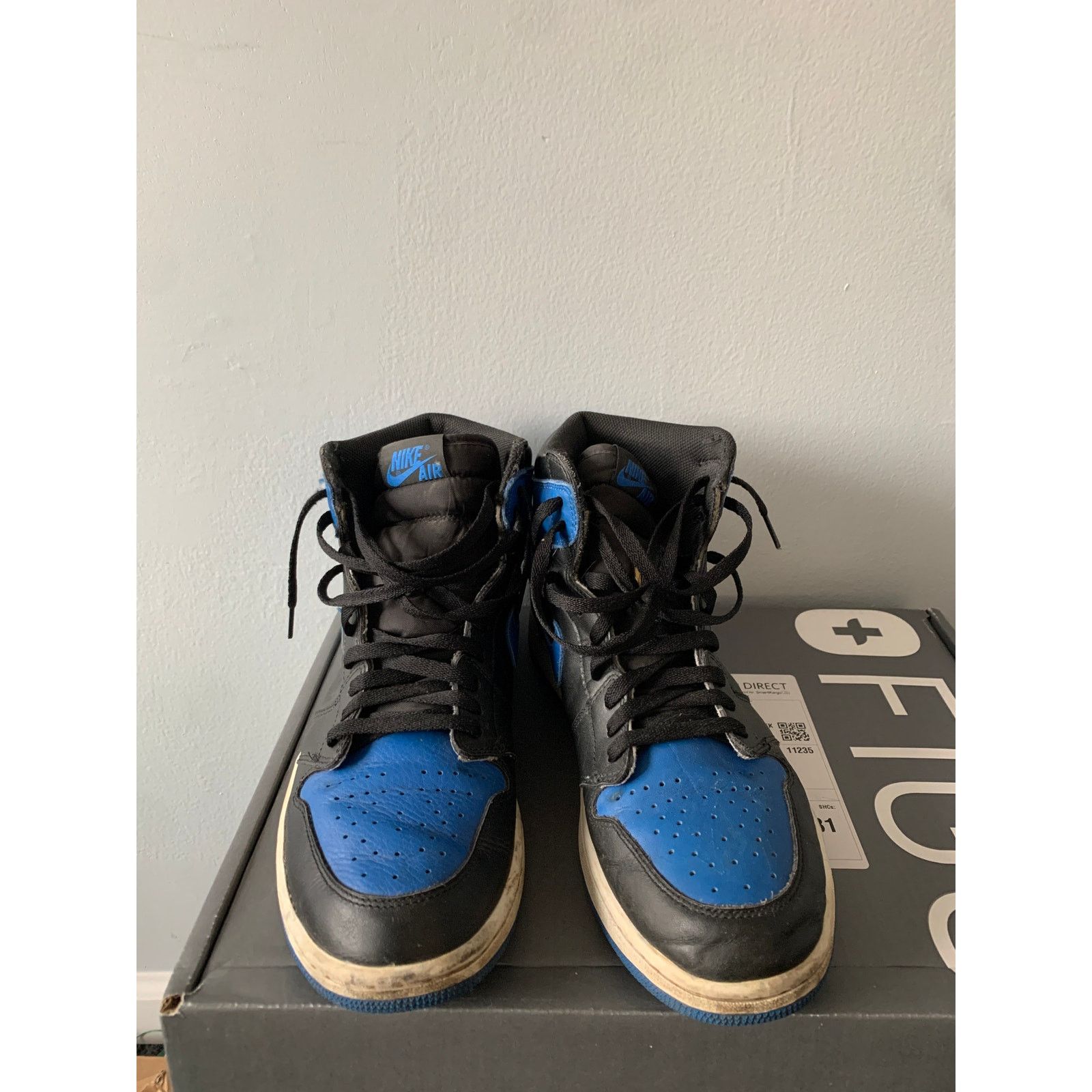 Nike Nike Air Jordan 1 Retro Royal 2017 Size 13 Used Size US 13 / EU 46 - 2 Thumbnail