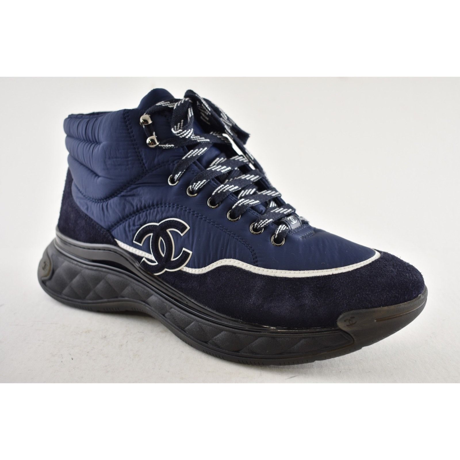Chanel Chanel 19B Blue Quilted Platform CC Logo High Top Trainer Size US 11 / EU 44 - 5 Thumbnail