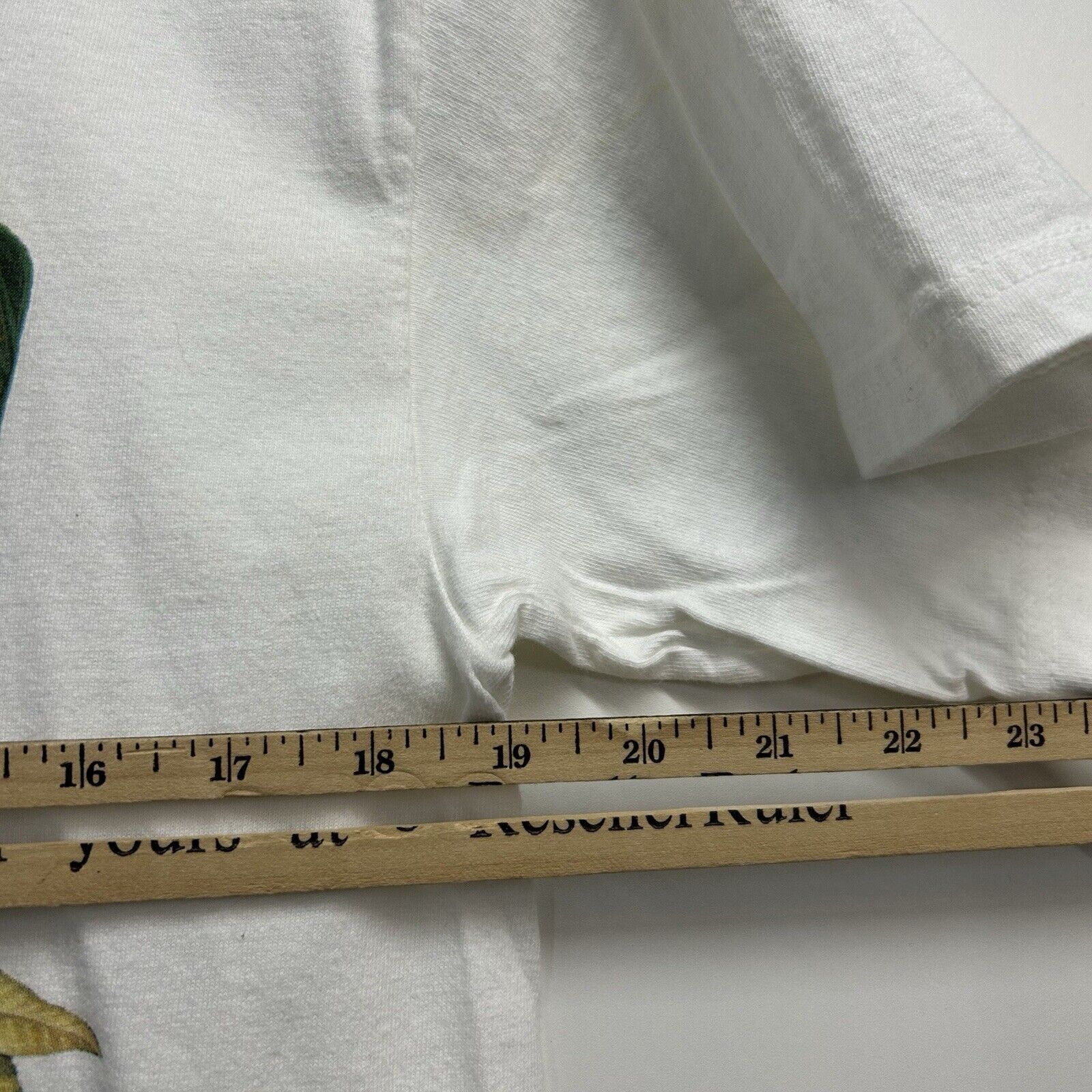 Gildan Vintage Y2K Rainforest Wildlife Animal Art T Shirt Medium Size US M / EU 48-50 / 2 - 4 Thumbnail