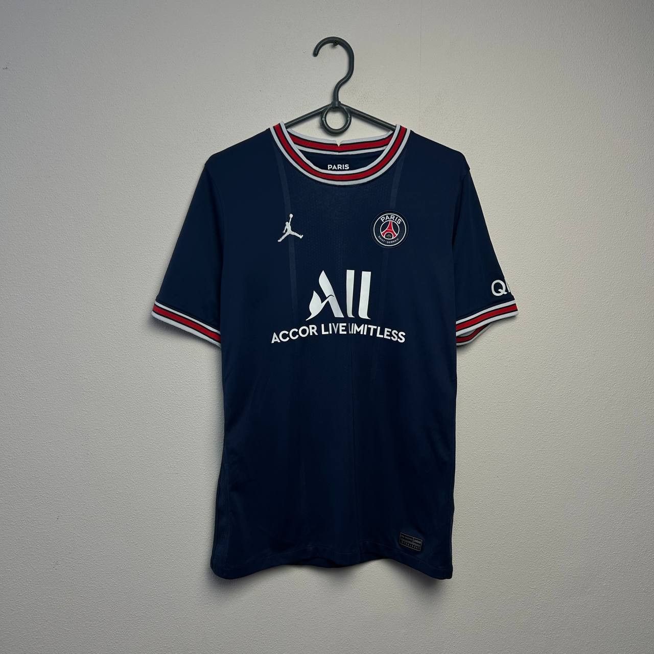 Jordan Brand Jordan FC PSG Paris Saint Germain 2020 home soccer jersey Size US S / EU 44-46 / 1 - 1 Thumbnail
