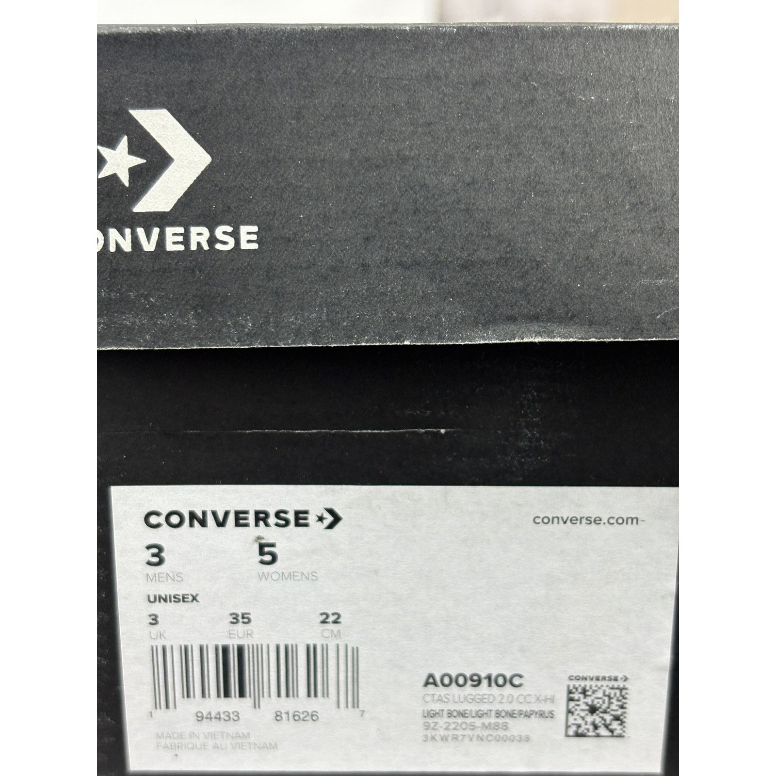 Converse Converse Chuck Taylor Lugged Terrain Sneakers Womens 5 White Size US 5 / IT 35 - 9 Thumbnail