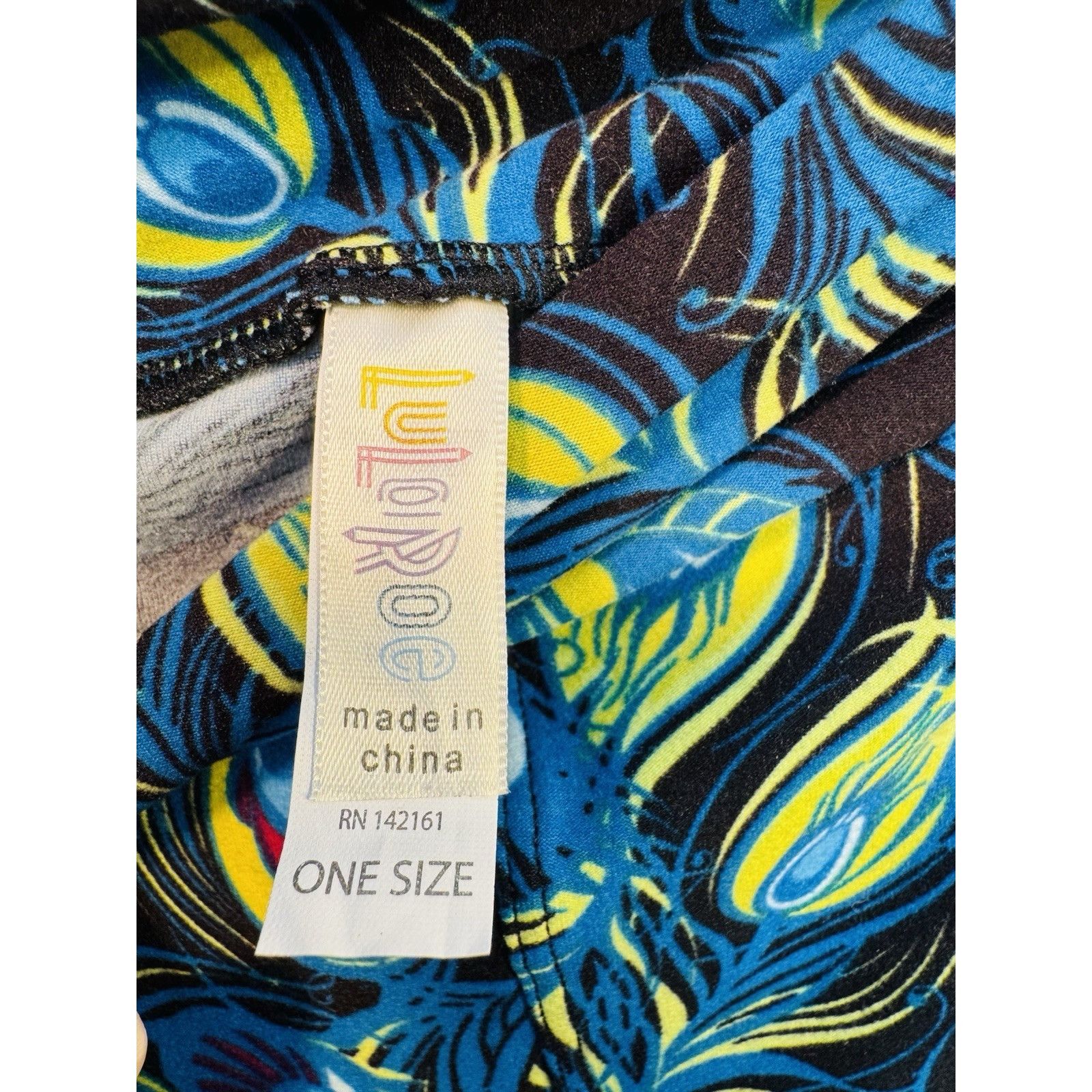 Other LuLaRoe Leggings OS One Size BLUE PEACOCK FEATHERS Gently Us Size 29" - 8 Thumbnail