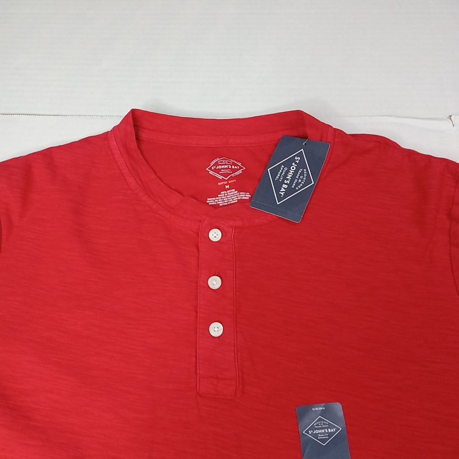 St. Johns Bay St. John’s Bay Henley Shirt Men's Size M Red Super Soft NWT Size US M / EU 48-50 / 2 - 2 Thumbnail