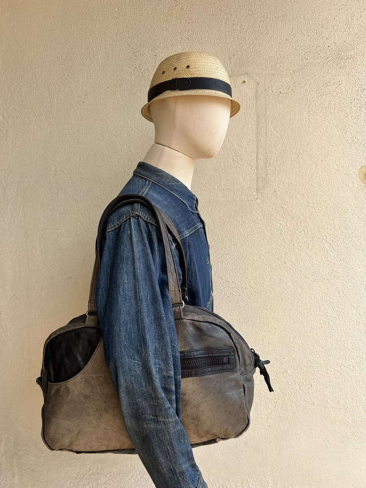 Japanese Brand Butler Verner Sails Japan Distressed Patina Leather Bag Size ONE SIZE - 4 Thumbnail