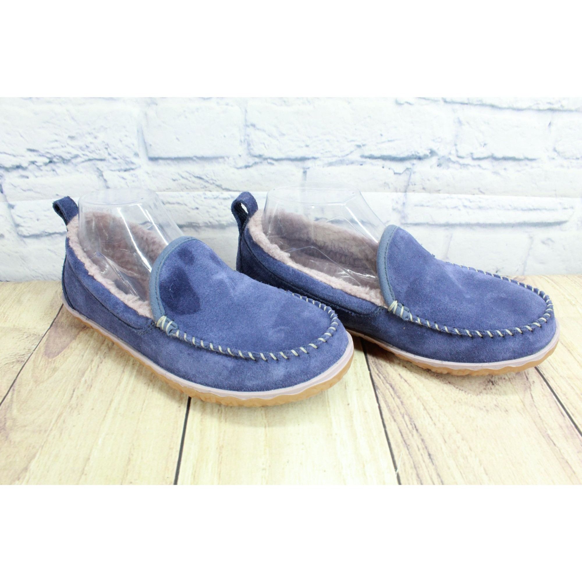 L.L. Bean LL Bean Women's Fleece Lined Mountain Moccasin Slippers 8 M Size US 8 / IT 38 - 3 Thumbnail