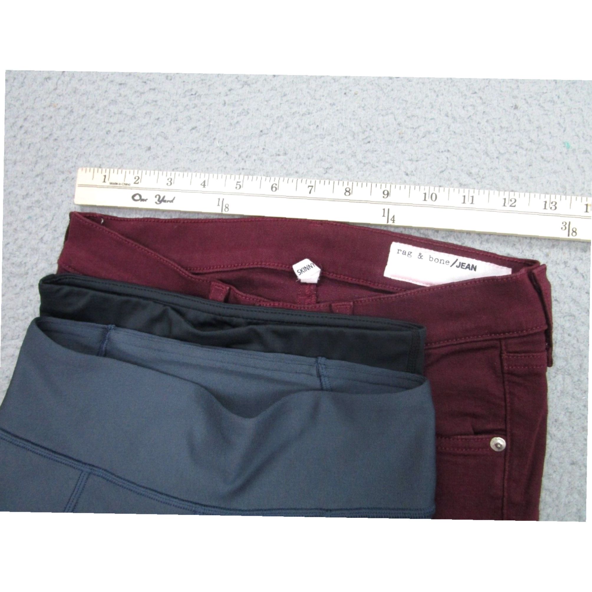 Rag & Bone Collection of Three Womens XS Pants Shorts Including Rag Bone Blackmilk and Under Armour Leggings Essentials Size 26" / US 2 / IT 38 - 5 Thumbnail