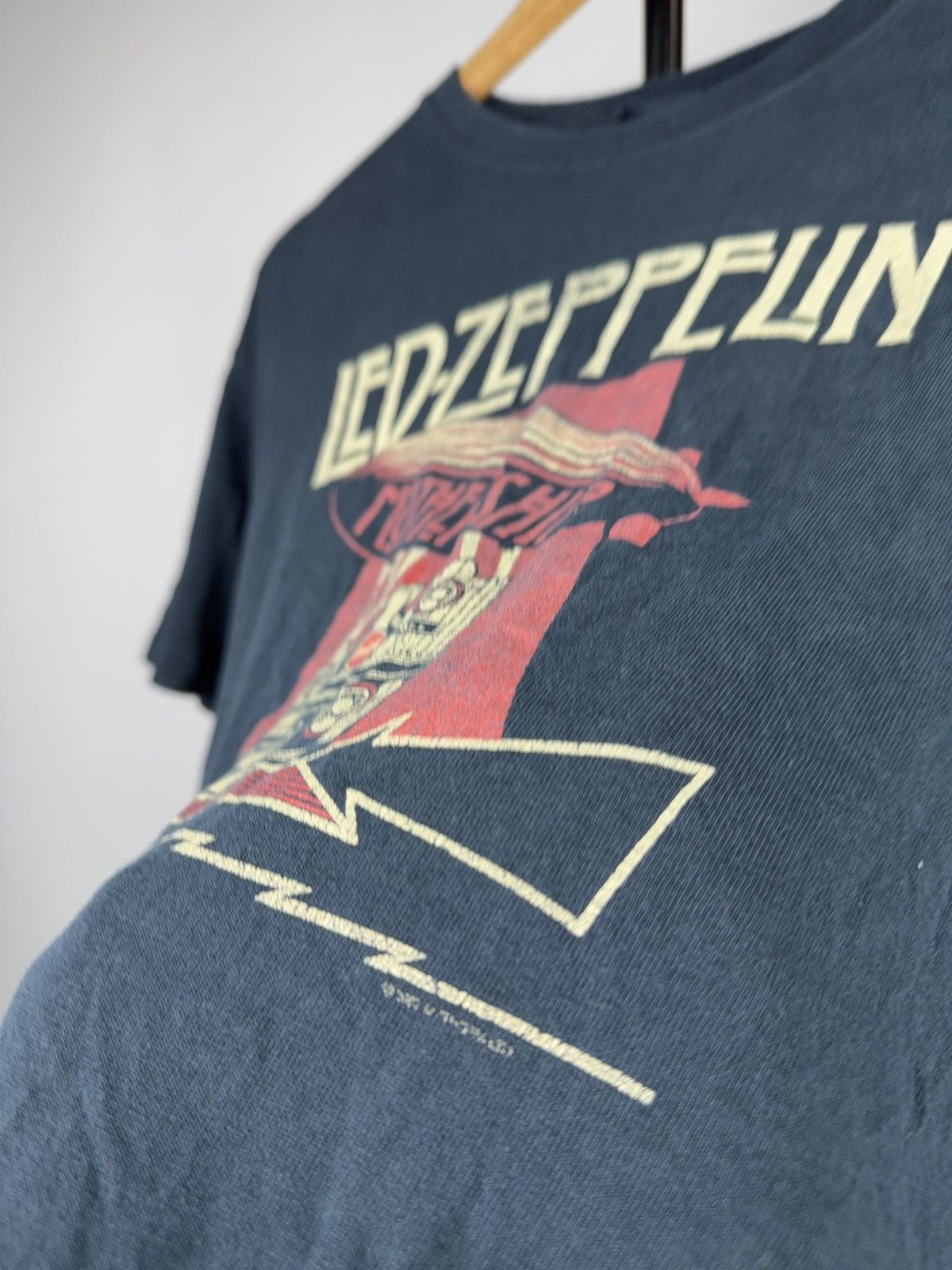Led Zeppelin Vintage 00s Led Zeppelin Mothership Rock Band Faded T-Shirt Size US M / EU 48-50 / 2 - 6 Thumbnail