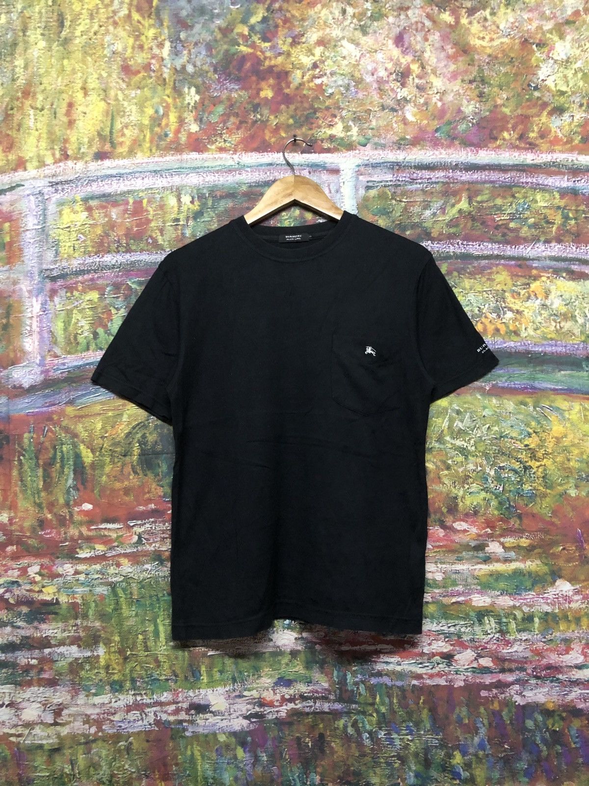 Burberry black lebel single pocket tee