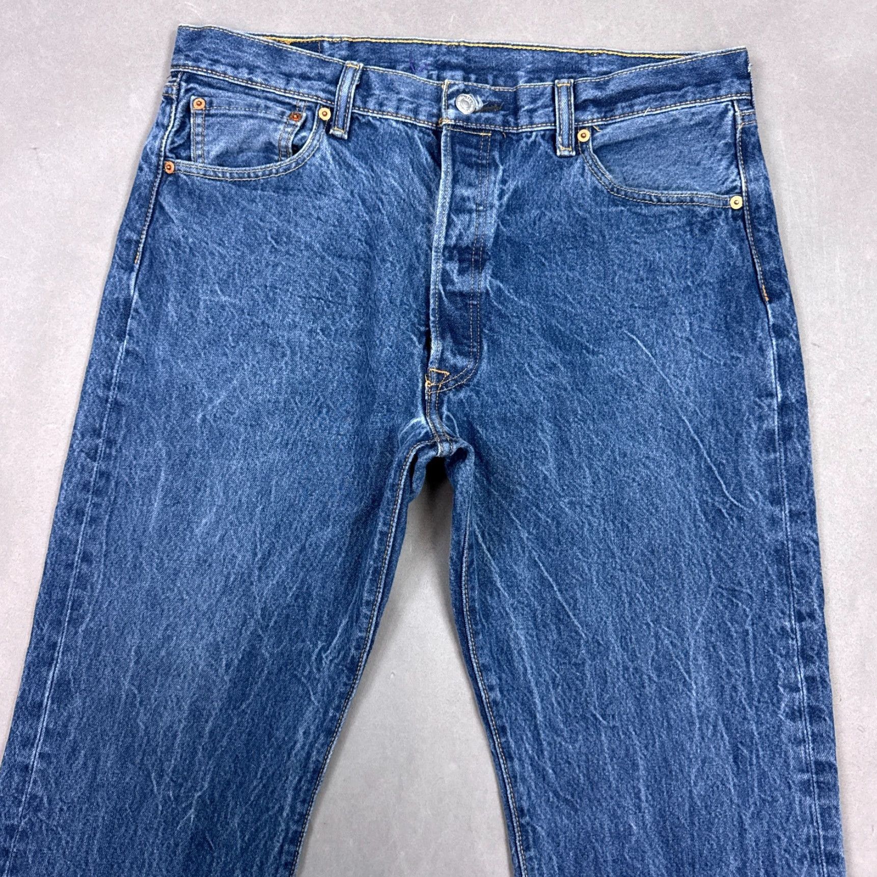 Levi's Levi's 501 Jeans Mens 36x28 Blue Denim Button Fly Straight Pockets Vintage No (Tag38x30) Size US 38 / EU 54 - 4 Thumbnail
