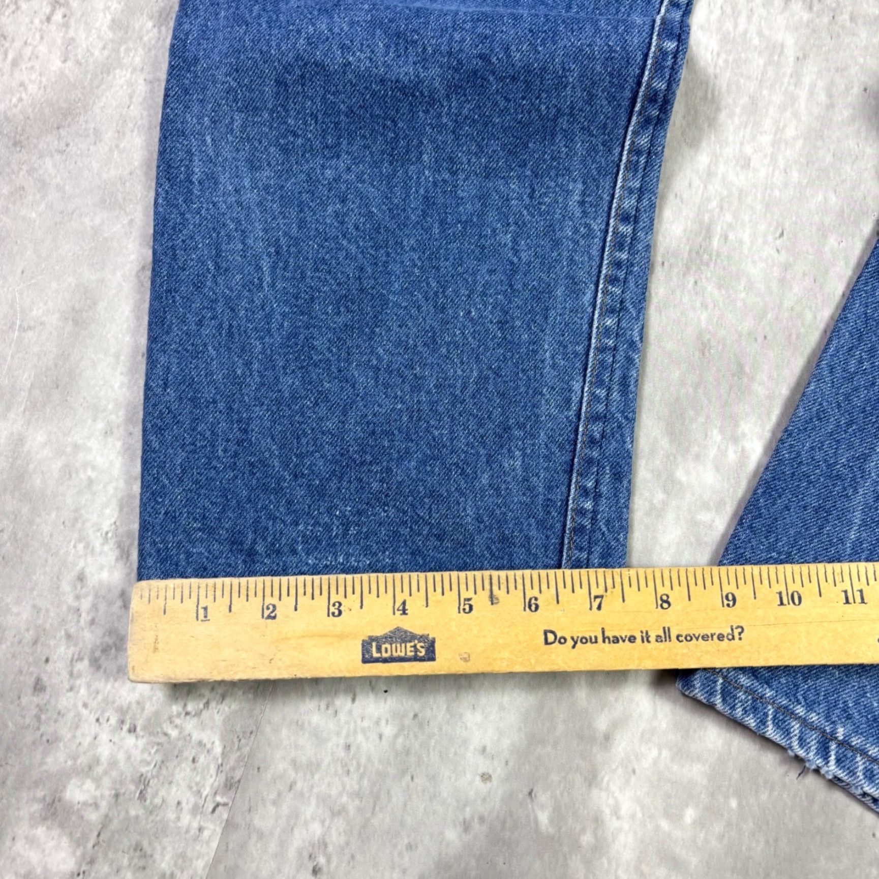 Lee VINTAGE Lee Jeans Mens Medium Wash Straight Leg Denim Pants 30x28 Retro 90s Regular Rise High 5-Pocket Logo Button Zip with Stretch Denim Blue Size US 30 / EU 46 - 4 Thumbnail