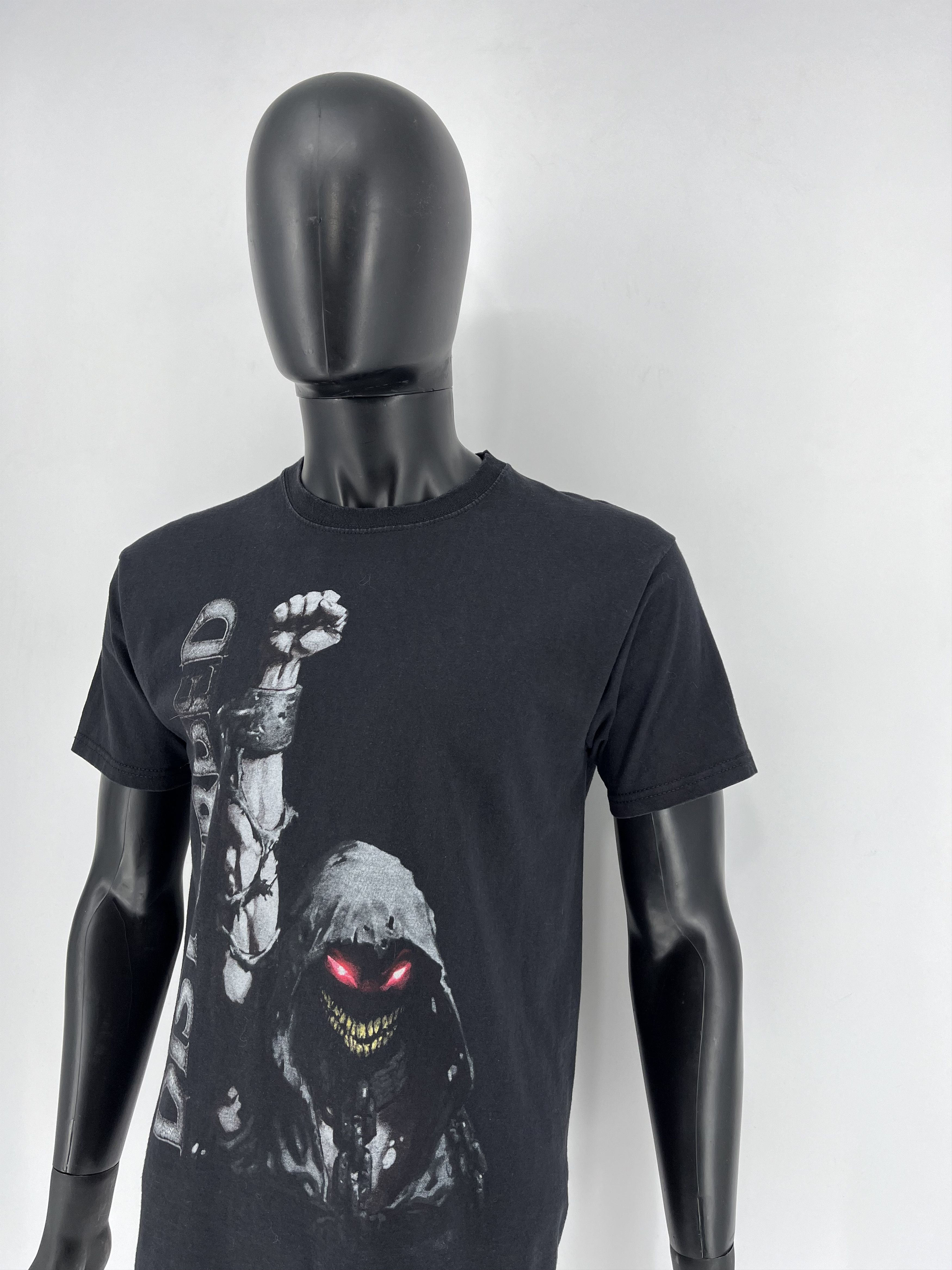 Band Tees Vintage Y2K Disturbed Metal Band Grunge Faded Double Sided Size US M / EU 48-50 / 2 - 5 Thumbnail