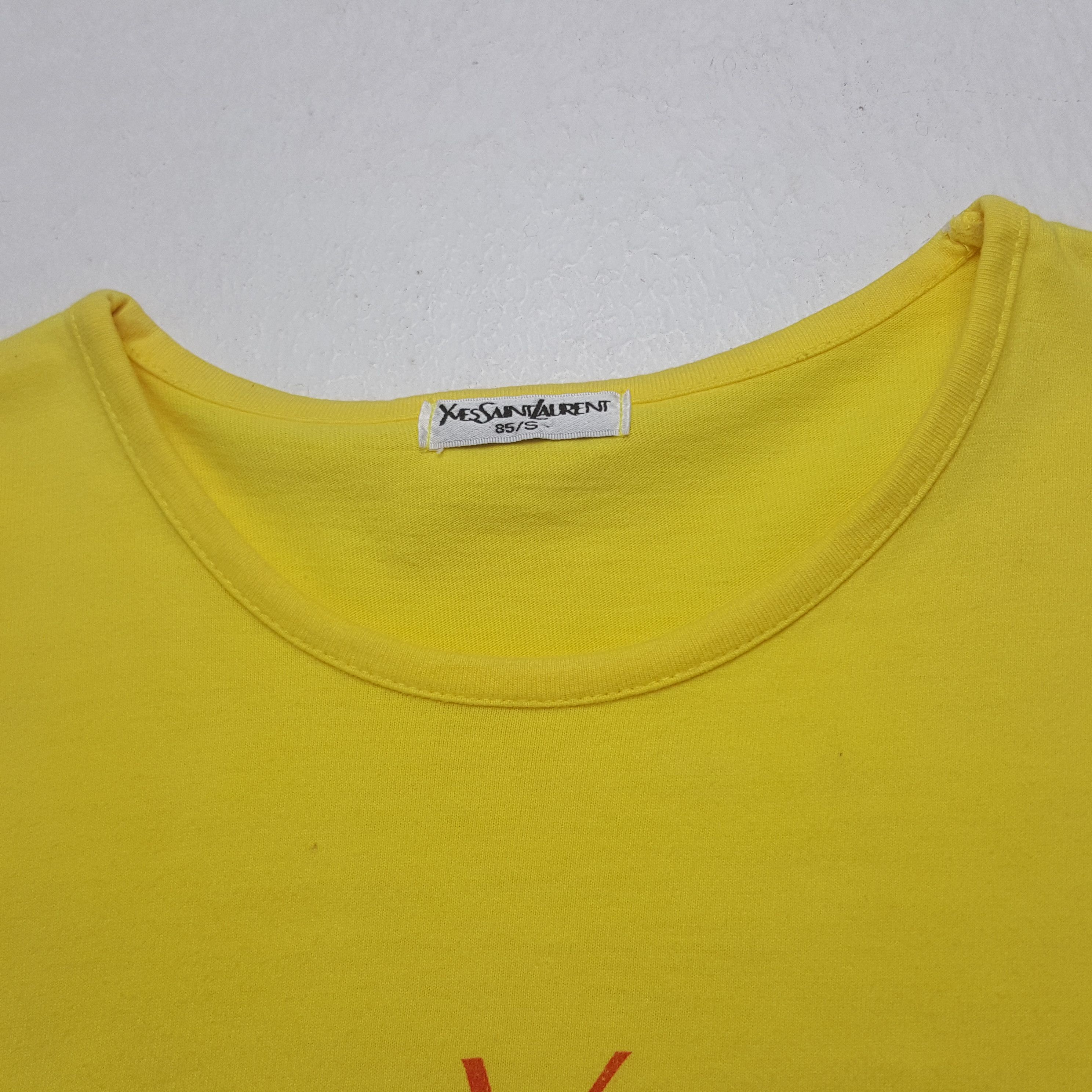 Other Vintage Yves Saint Laurent Paris Tshirt Size XS / US 0-2 / IT 36-38 - 4 Thumbnail