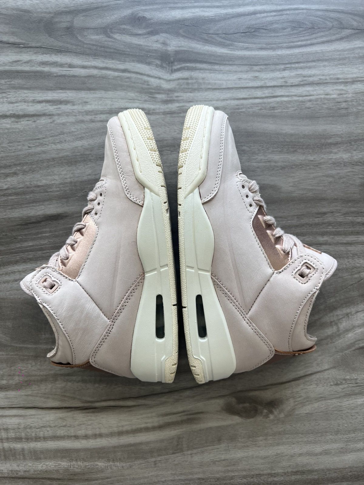 Jordan Brand Size 6 Women’s- Air Jordan 3 SE Particle Beige Size US 6 / IT 36 - 2 Thumbnail