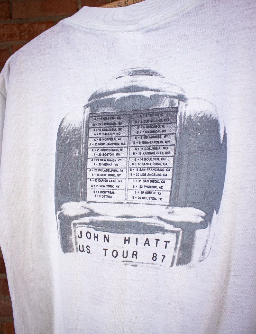 Band Tees × Vintage Vintage John Hiatt Bring the Family Concert T Shirt 1987 Size US L / EU 52-54 / 3 - 5 Thumbnail