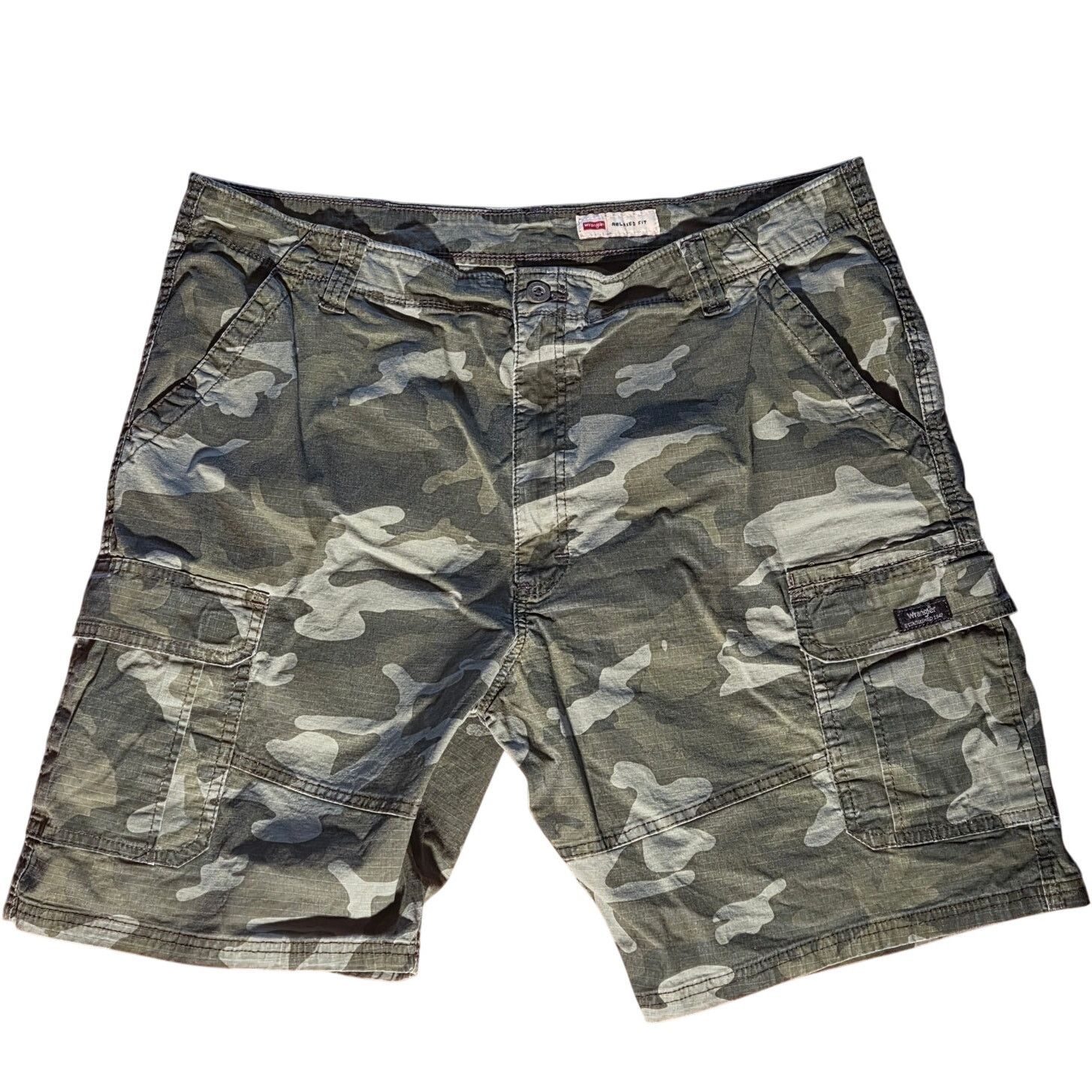 Wrangler Wrangler Rugged Men's Army Fatigue Cargo Shorts - Size 42 Size US 42 / EU 58 - 1 Thumbnail