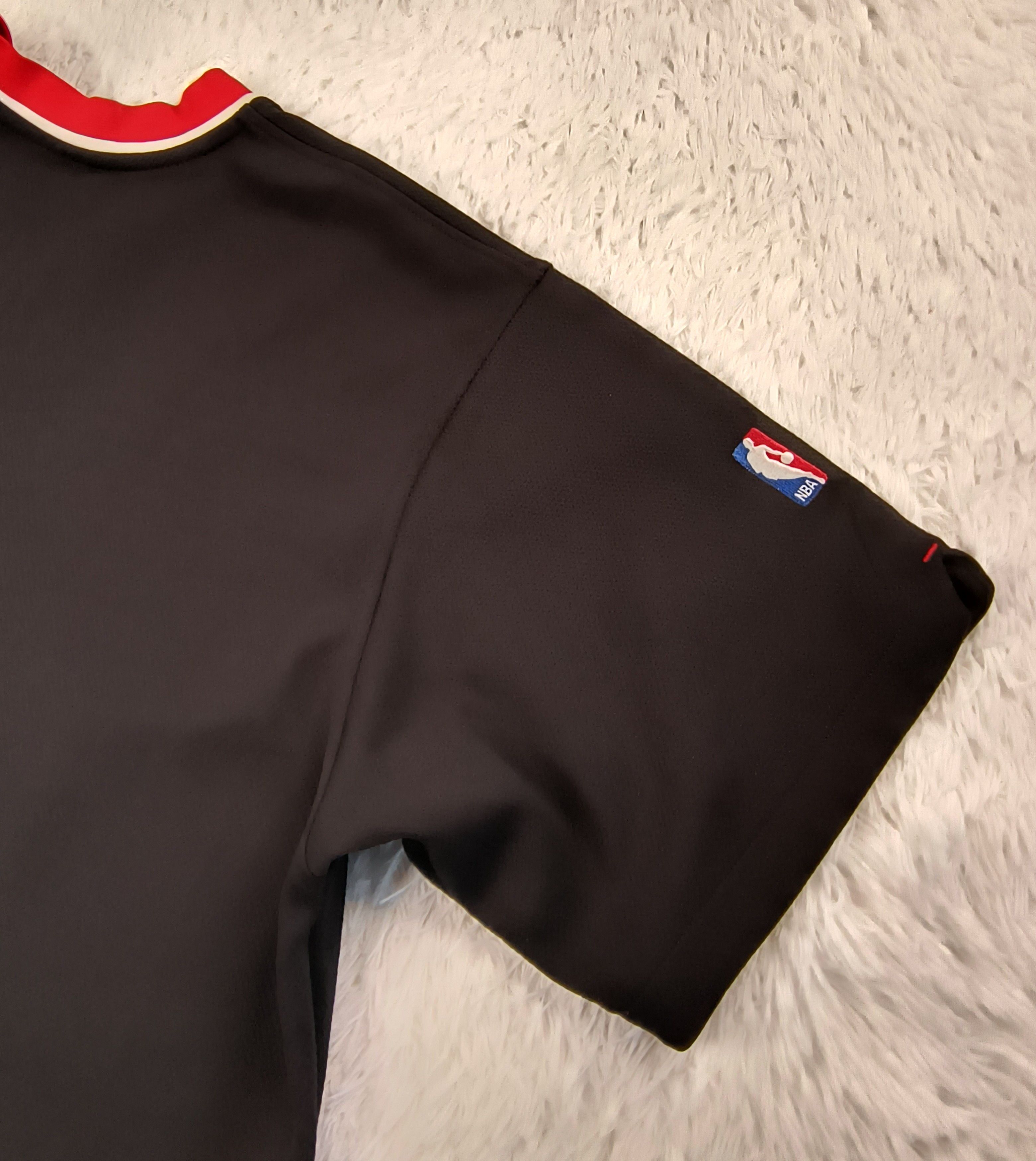 NBA Vintage Chicago Bulls warm up shooting 90s jersey Size US L / EU 52-54 / 3 - 7 Thumbnail