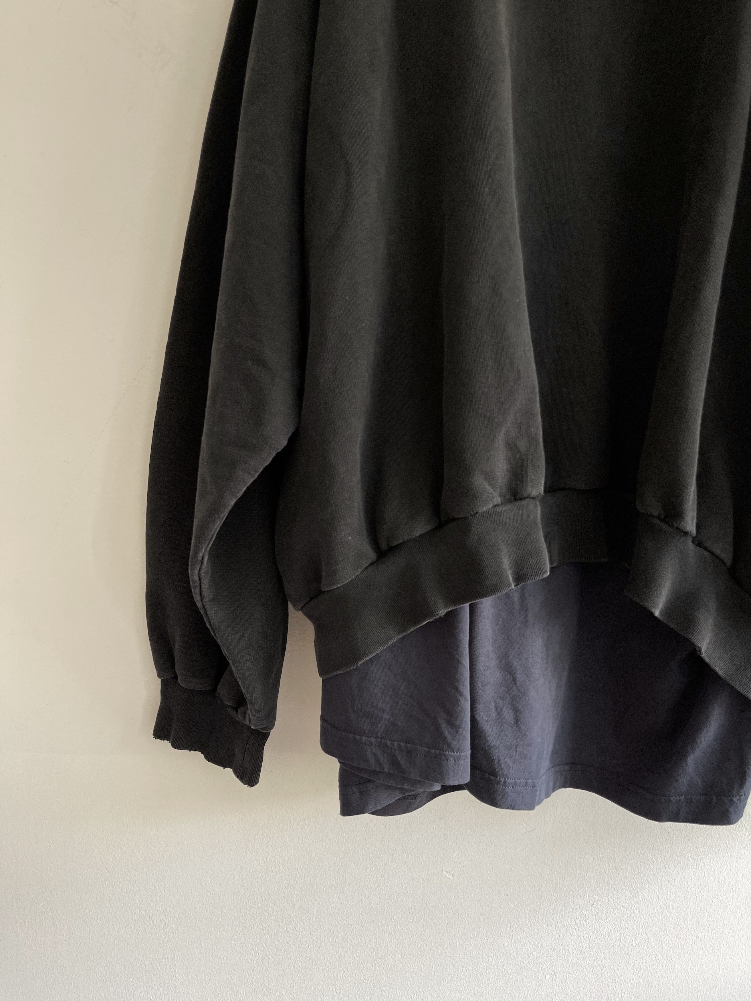 Balenciaga New Apple Be Different Layered Hoodie Rare Size (5) XXL Size US XXL / EU 58 / 5 - 11 Thumbnail