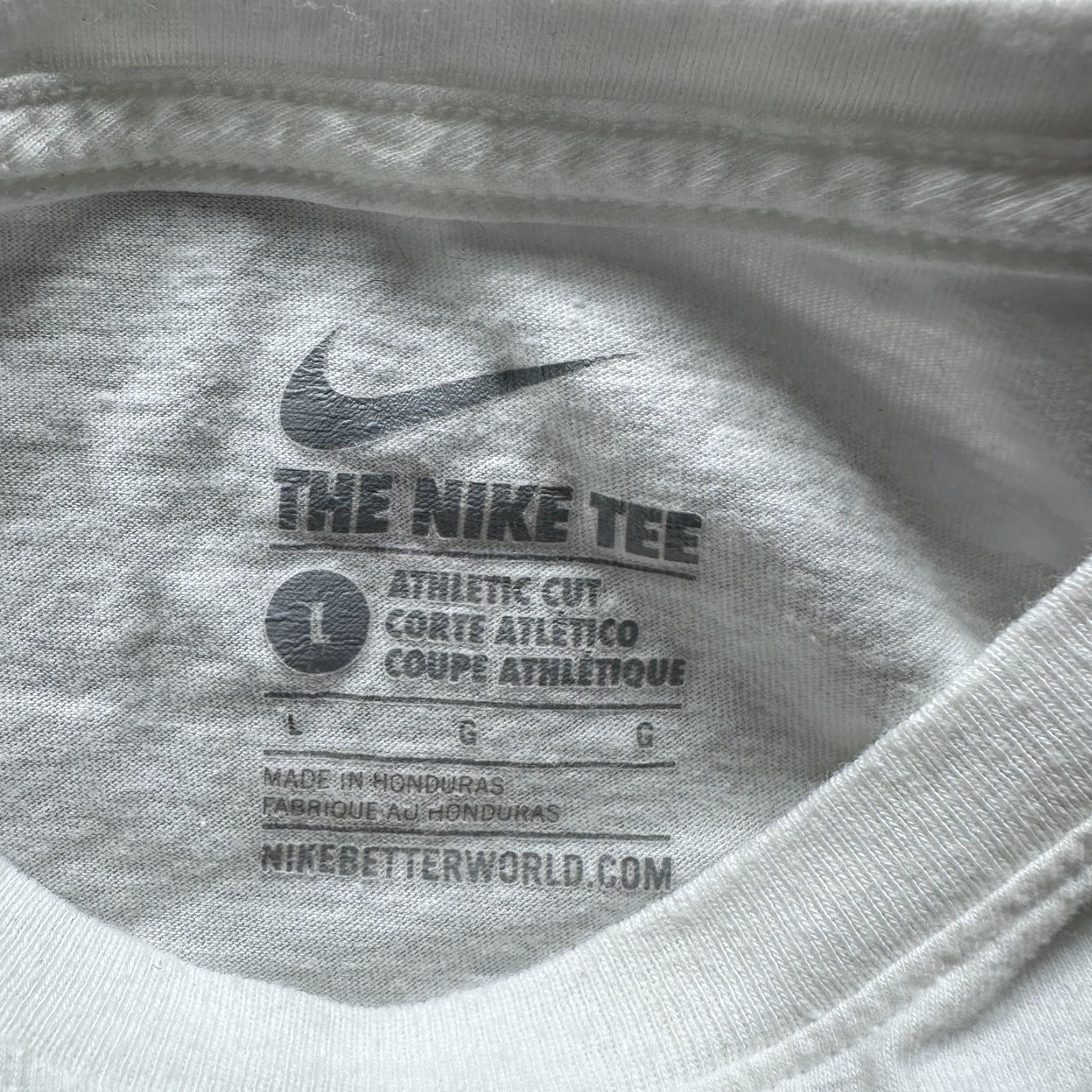 Nike Nike Shirt Mens M White Embroidered Swoosh Logo Tee Tagless Crewneck Cotton Size US M / EU 48-50 / 2 - 3 Thumbnail