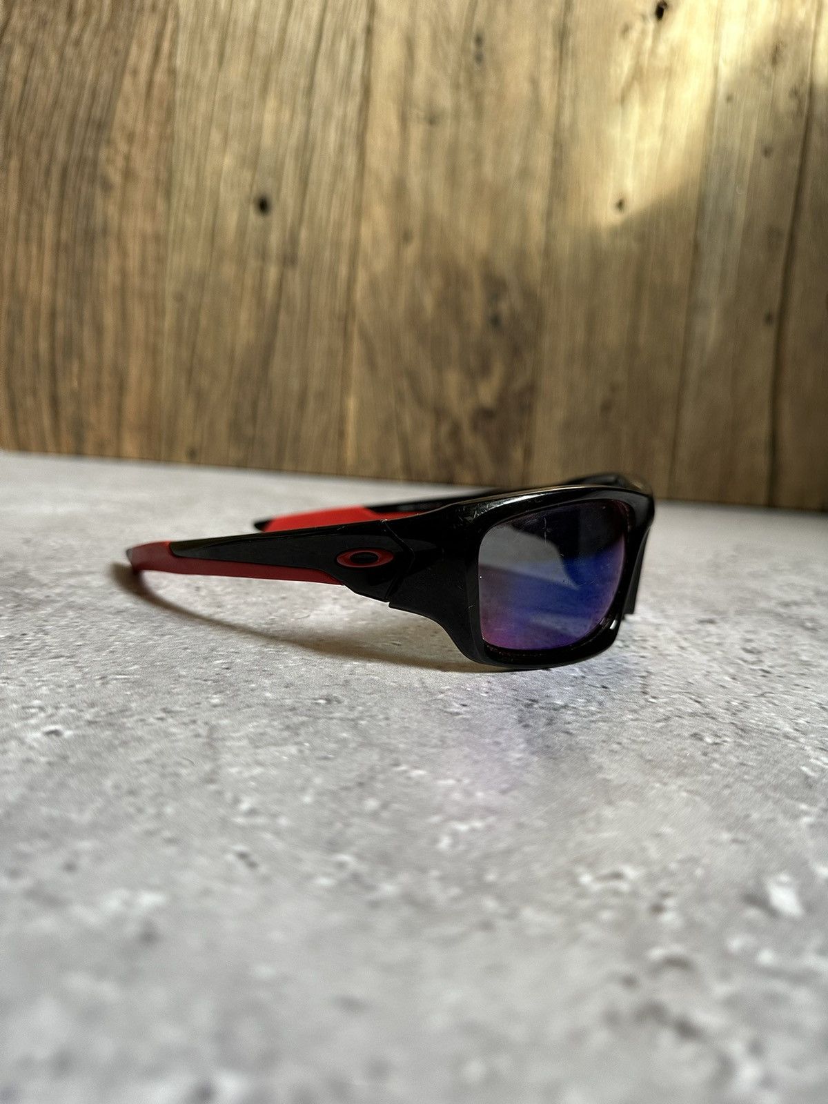 Oakley × Vintage Vintage Y2K Oakley Valve Gorpcore Sunglasses Size ONE SIZE - 1 Thumbnail