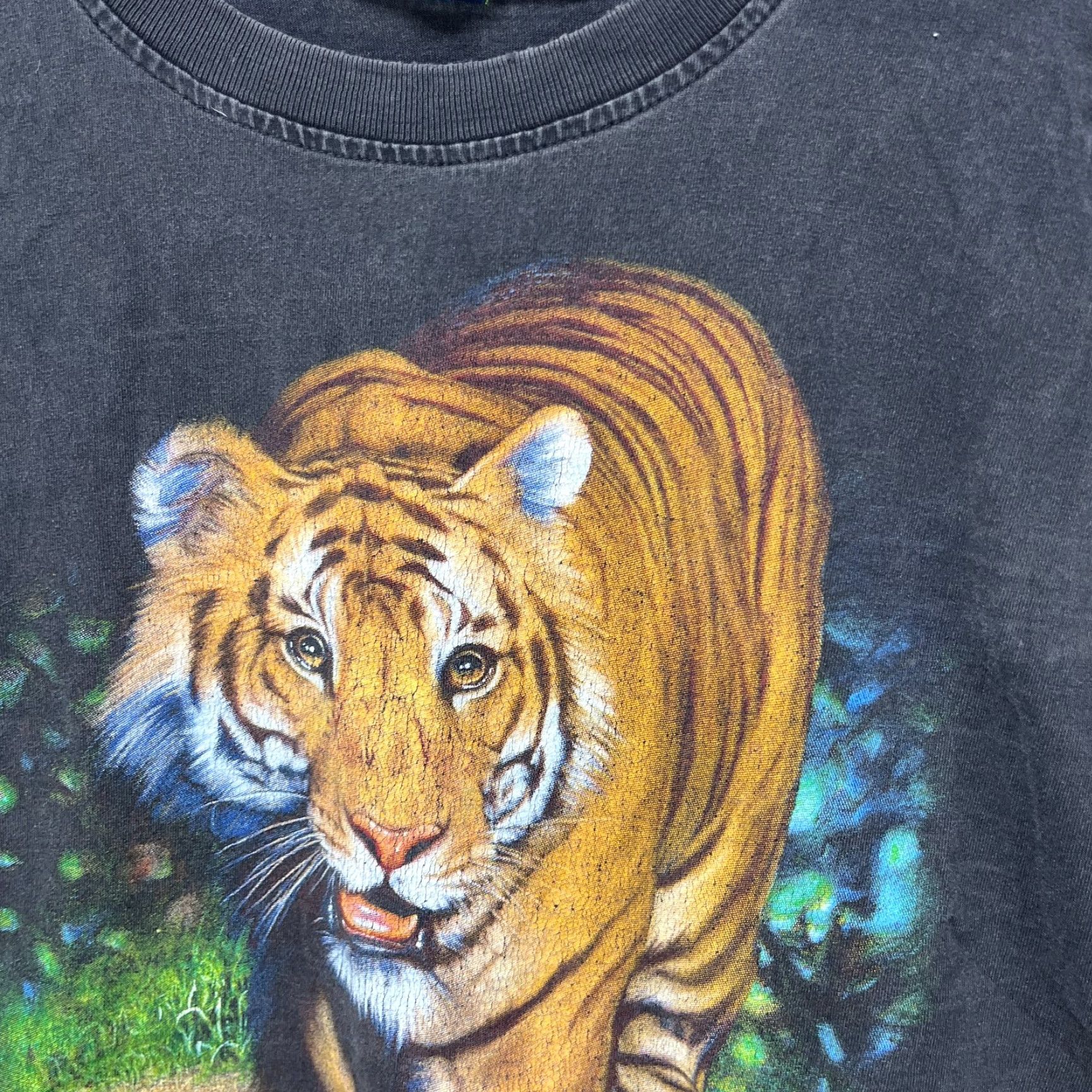 Vintage VINTAGE Tiger Nature Animal T Shirt XL Men Black 90s Biker Nature Graphic Print Shirt Mens Size US XL / EU 56 / 4 - 3 Thumbnail