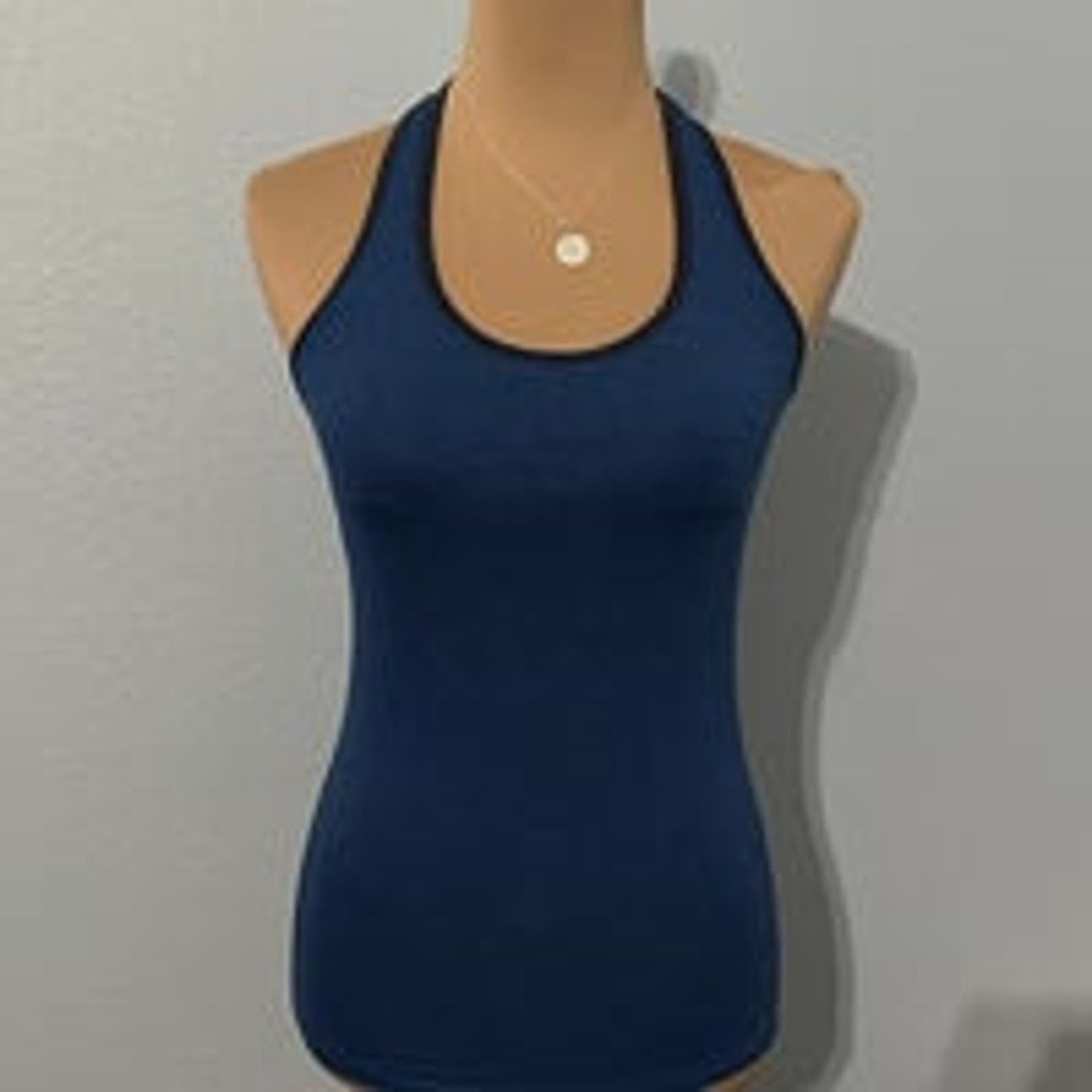 Lululemon lululemon tank top size 6 Size M / US 6-8 / IT 42-44 - 1 Thumbnail