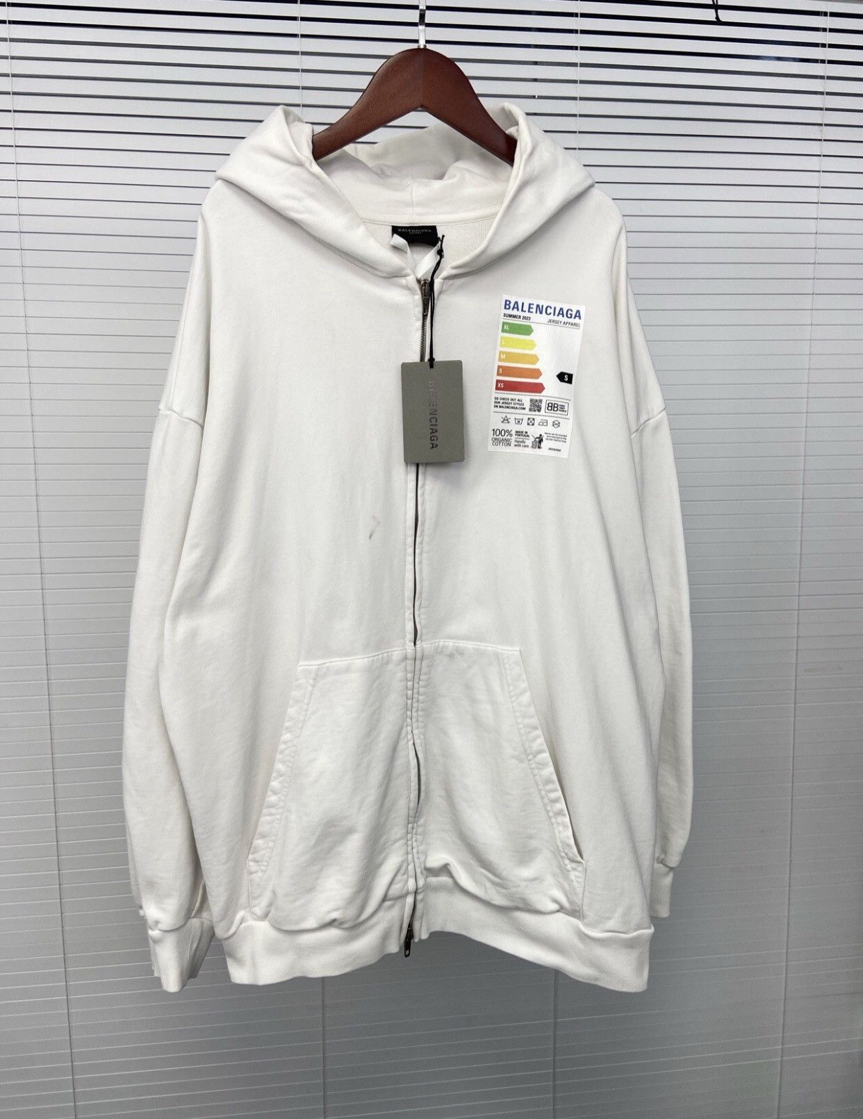 Balenciaga Balenciaga refrigerator sticker sticker white zipper jacket Size US M / EU 48-50 / 2 - 3 Thumbnail