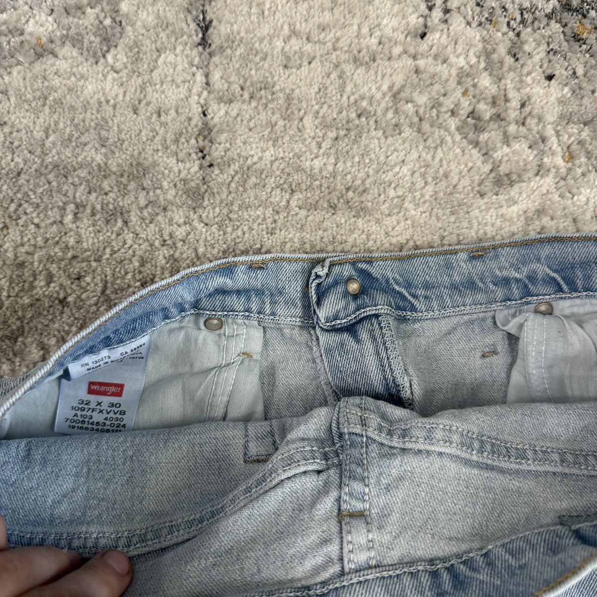 Vintage × Wrangler Vintage 90s Faded light wash wrangler wide leg jeans Size US 33 - 4 Thumbnail