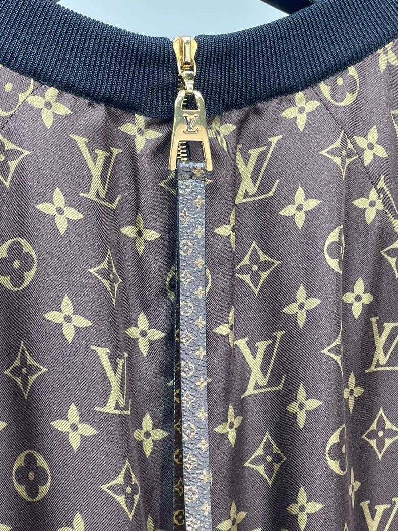 Louis Vuitton Louis Vuitton Old flower full printed logo long sleeves 250 Size US XS / EU 42 / 0 - 3 Thumbnail