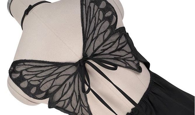 Other Midnight Wing Back Dress Size M / US 6-8 / IT 42-44 - 7 Thumbnail