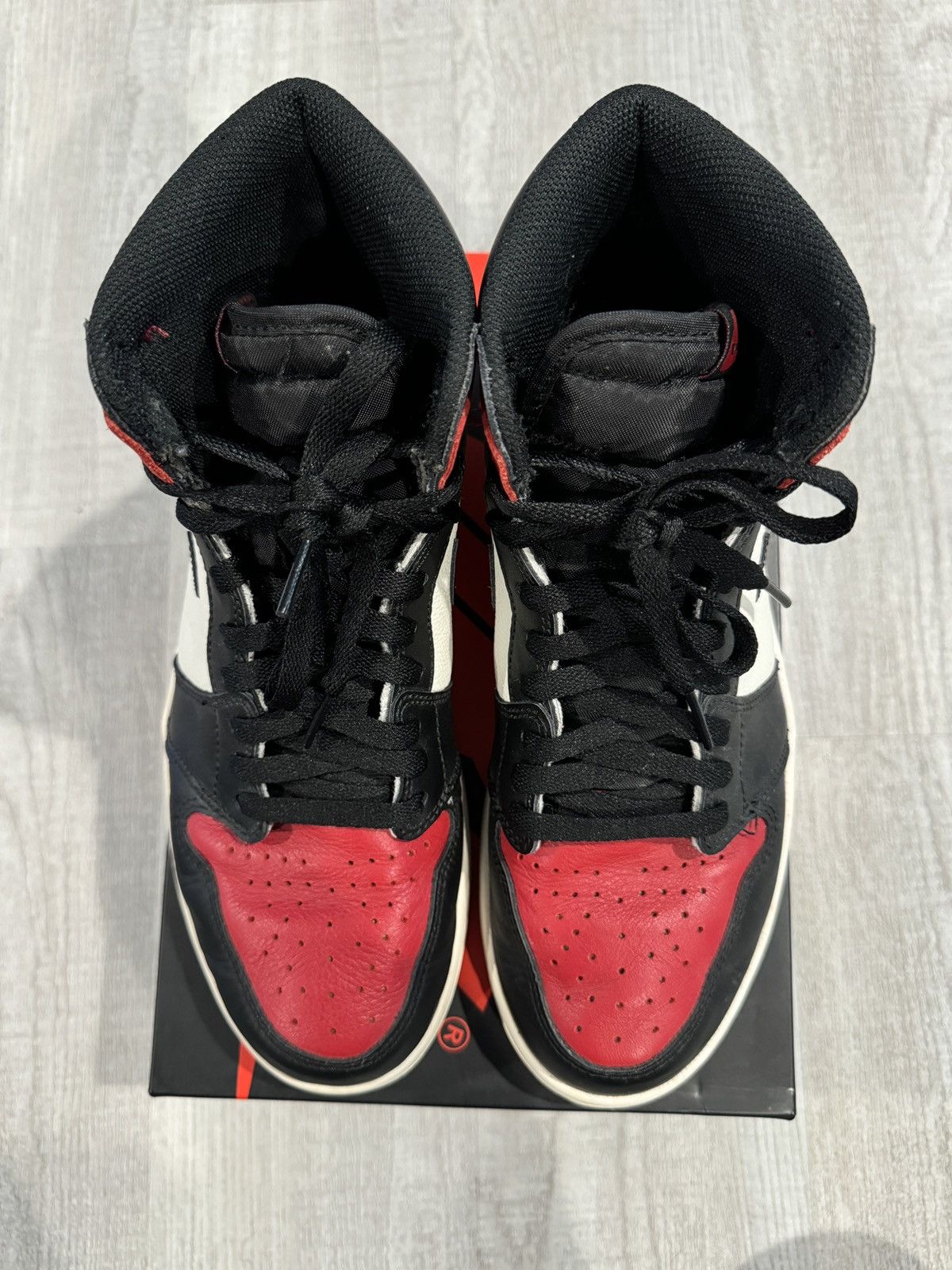 Jordan Brand × Nike Air Jordan 1 Retro High OG “Bred Toe” Size US 9.5 / EU 42-43 - 2 Thumbnail
