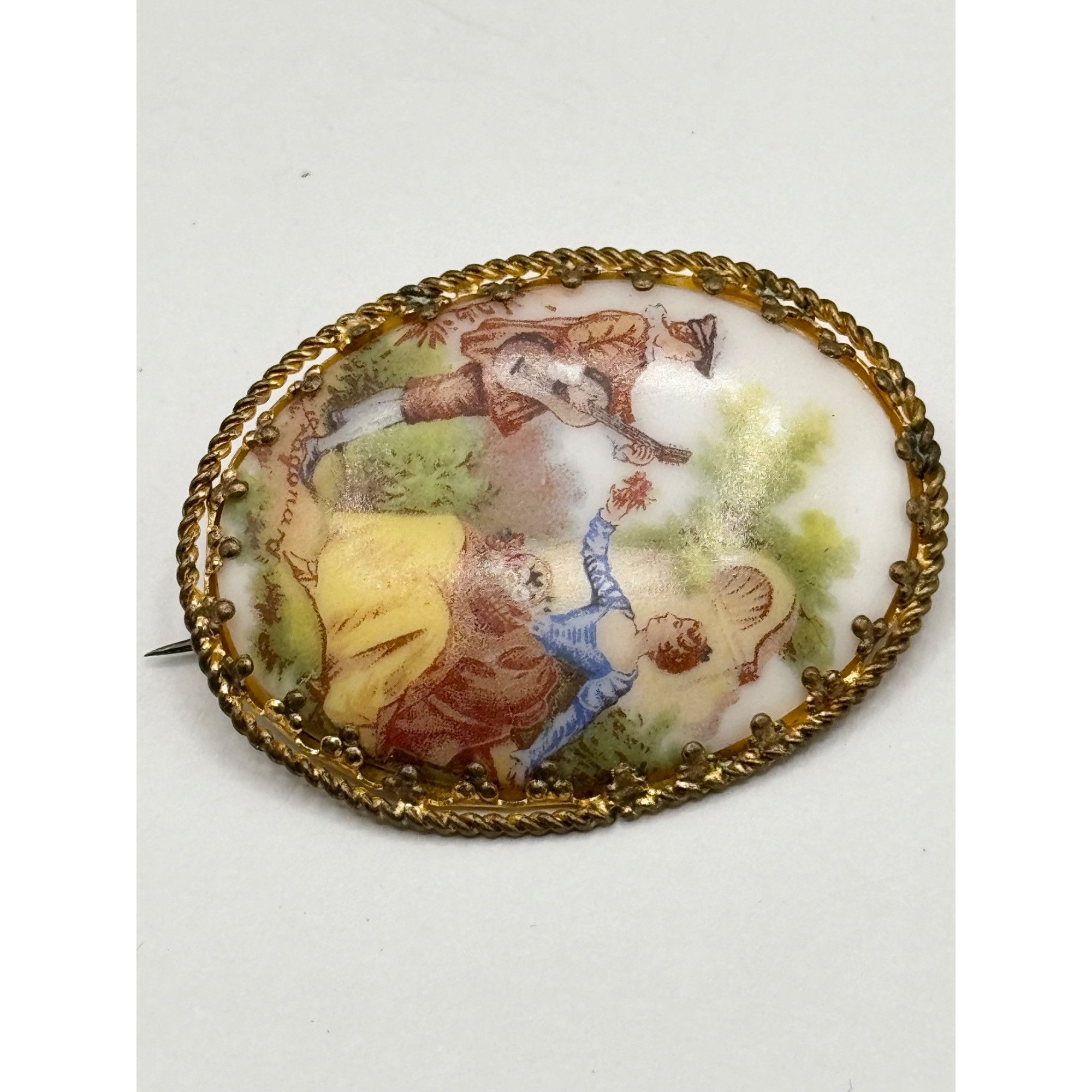 Vintage Porcelain portrait artwork vintage brooch pin Size ONE SIZE - 3 Thumbnail